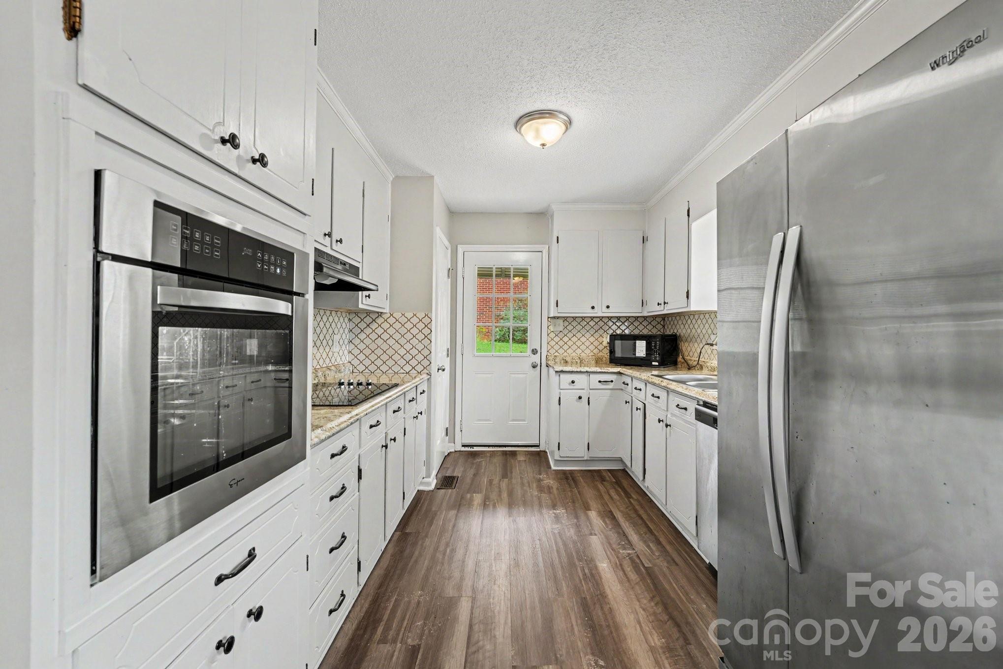 630 Colonial Drive — Statesville