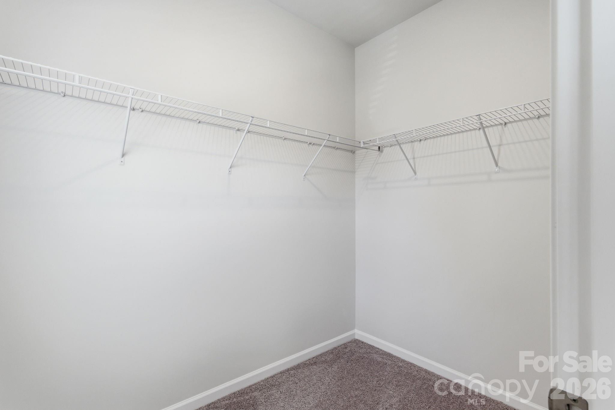 4632 Lakeview Road — Charlotte