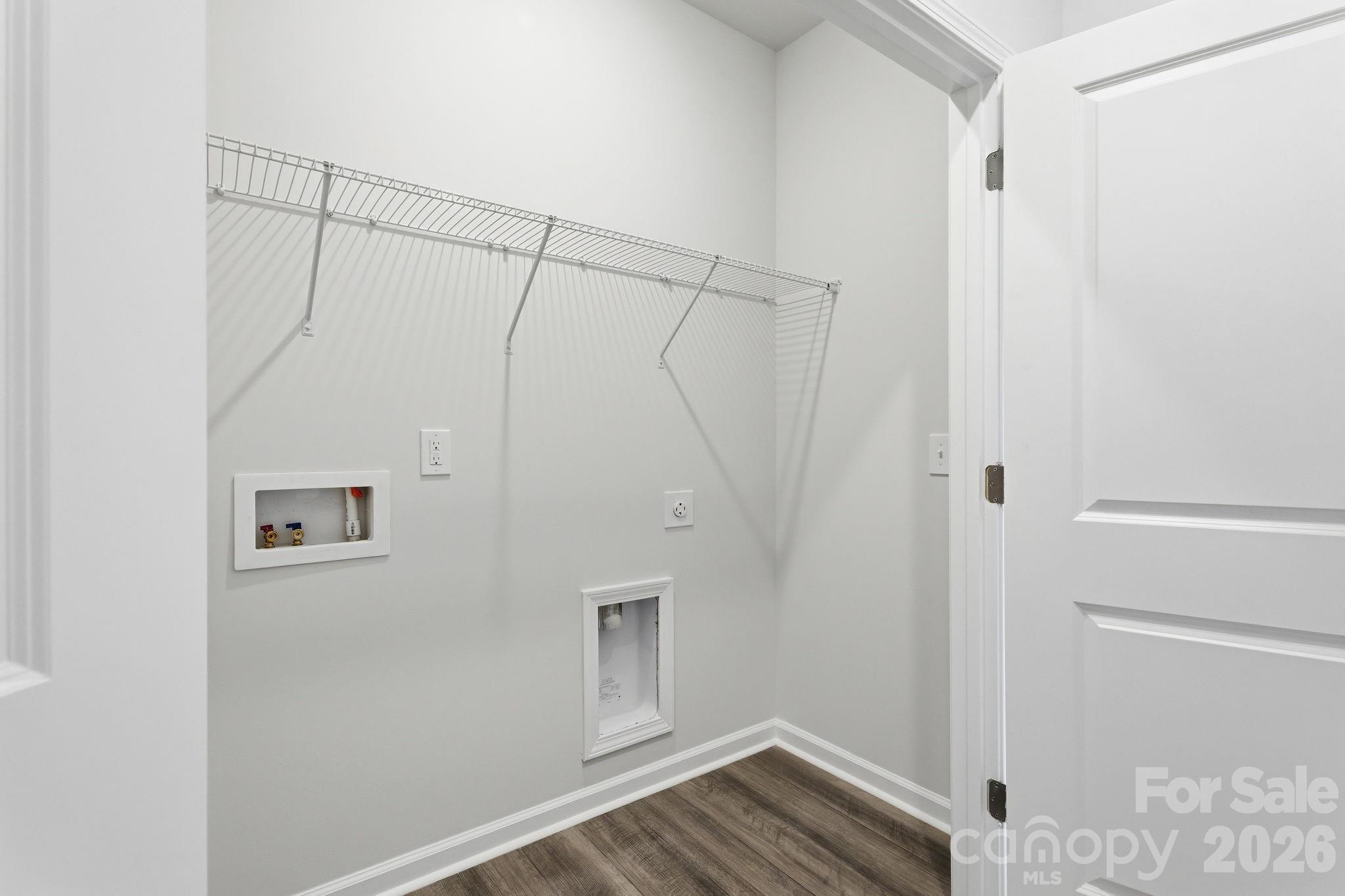 4632 Lakeview Road — Charlotte