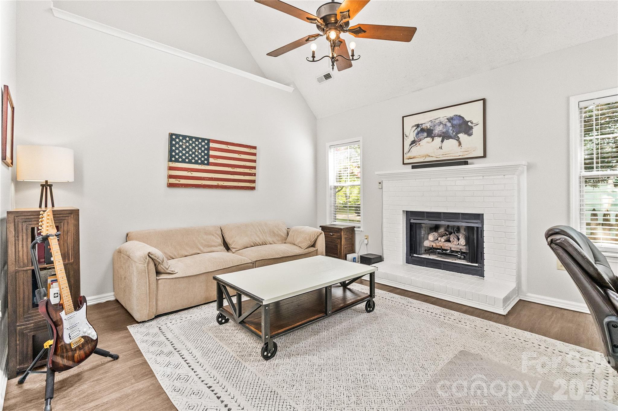 12321 Sparkling Way — Huntersville