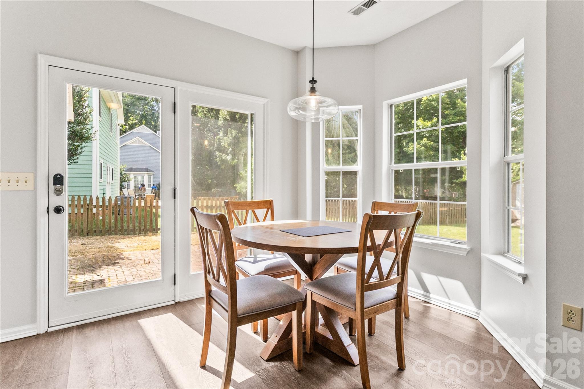 12321 Sparkling Way — Huntersville