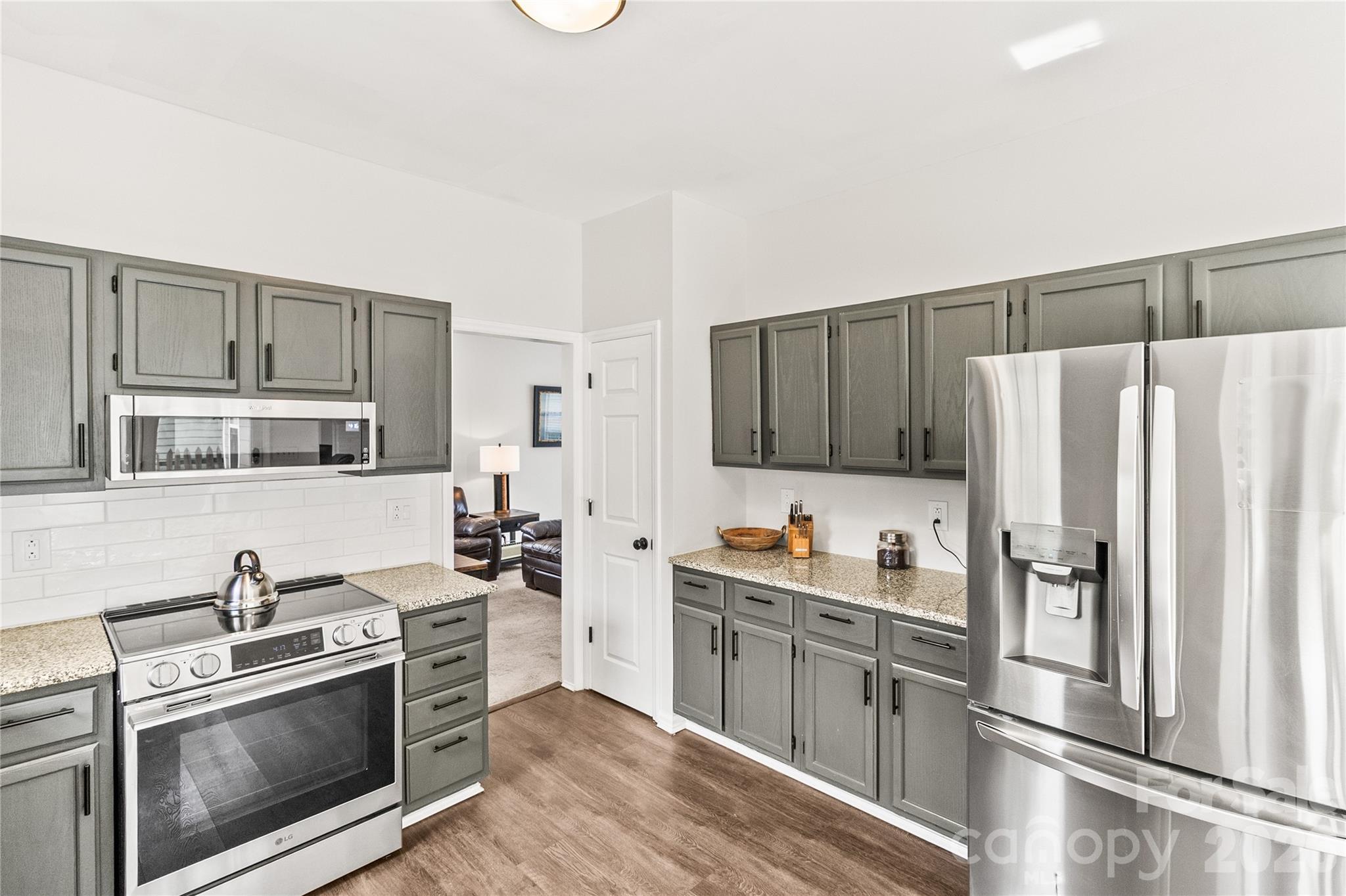 12321 Sparkling Way — Huntersville