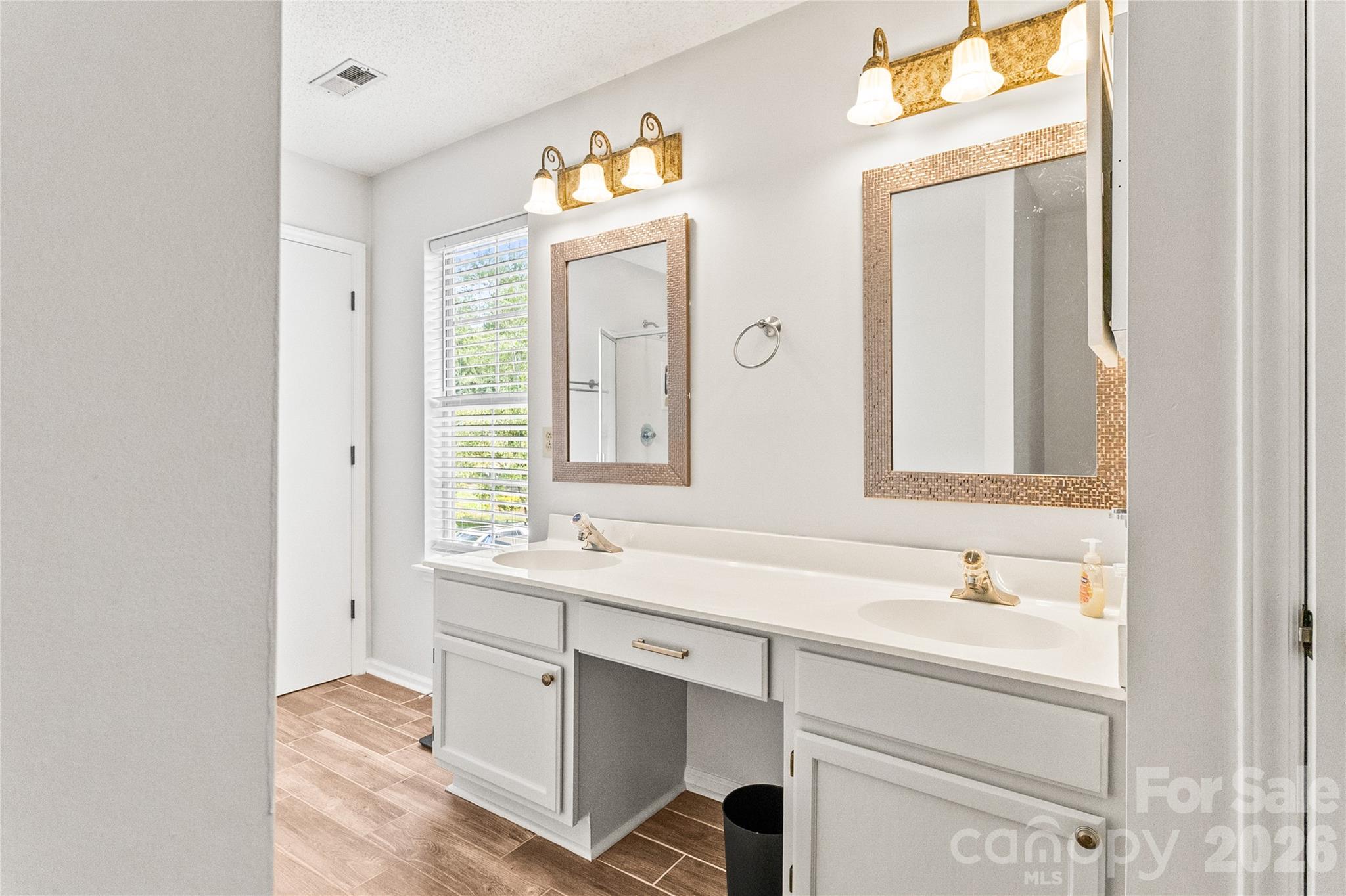 12321 Sparkling Way — Huntersville