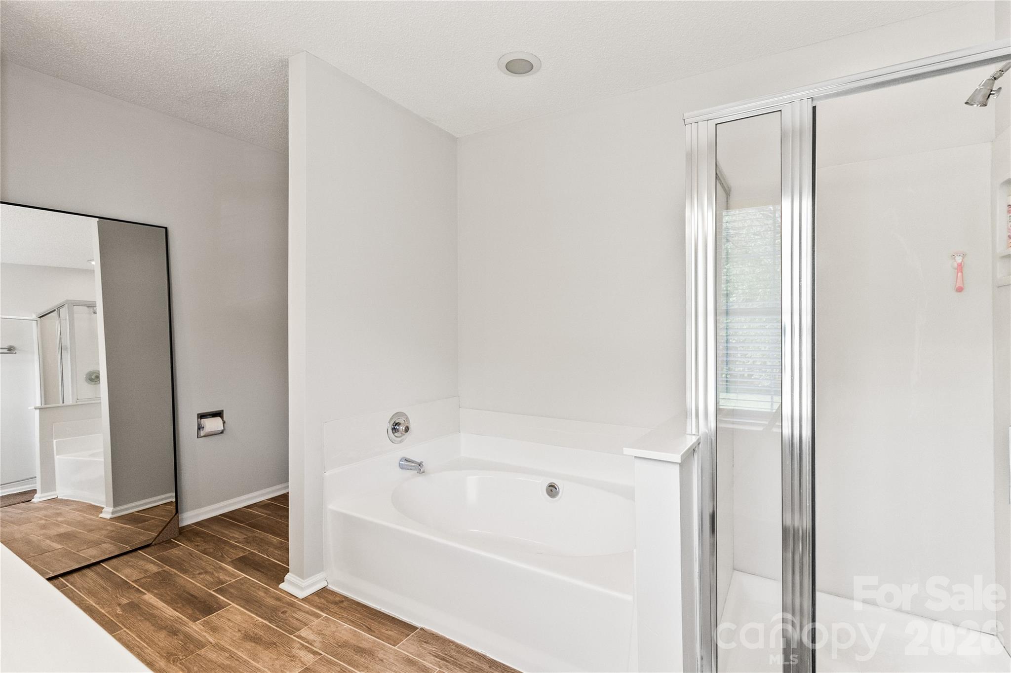 12321 Sparkling Way — Huntersville