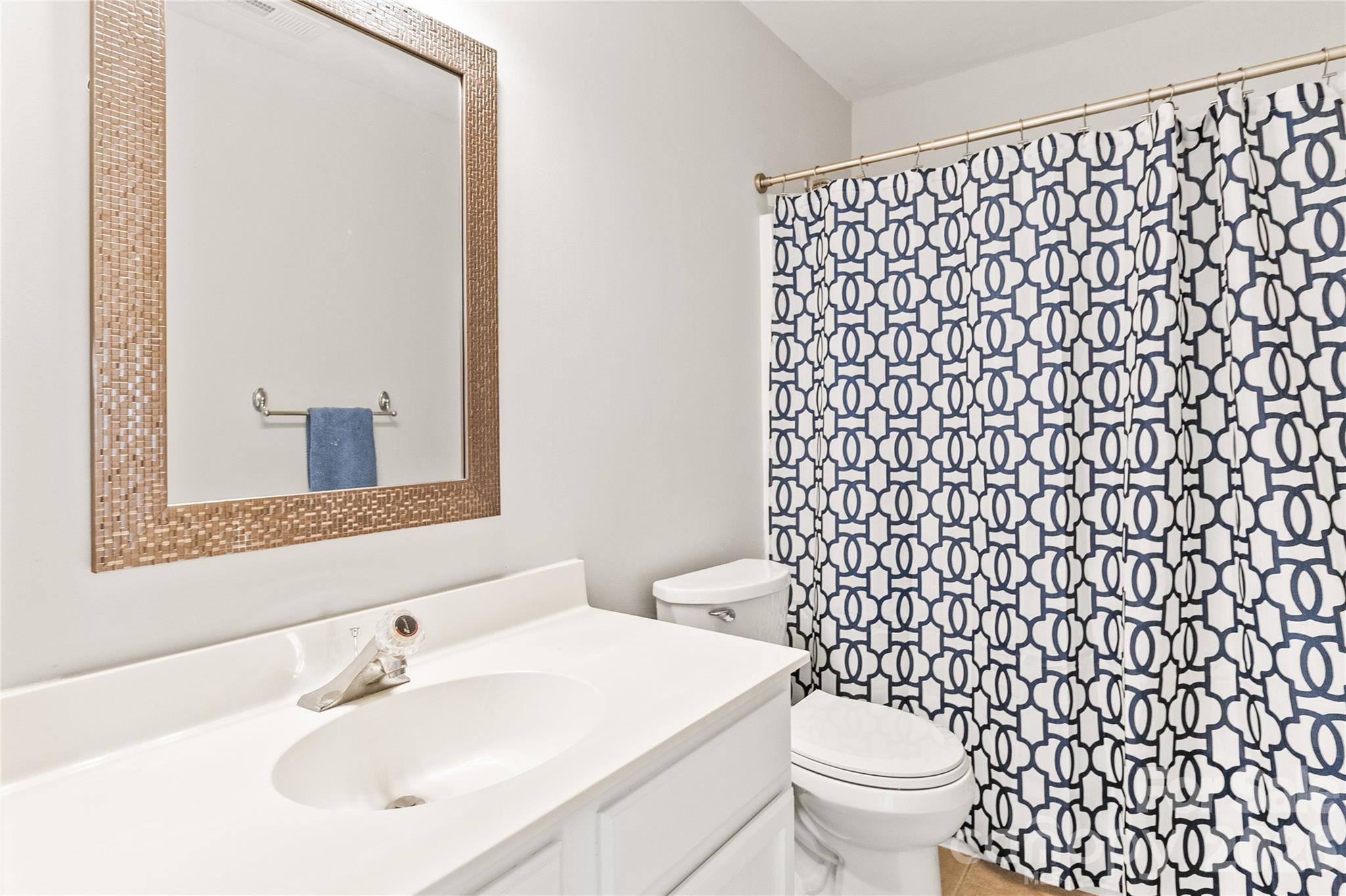 12321 Sparkling Way — Huntersville