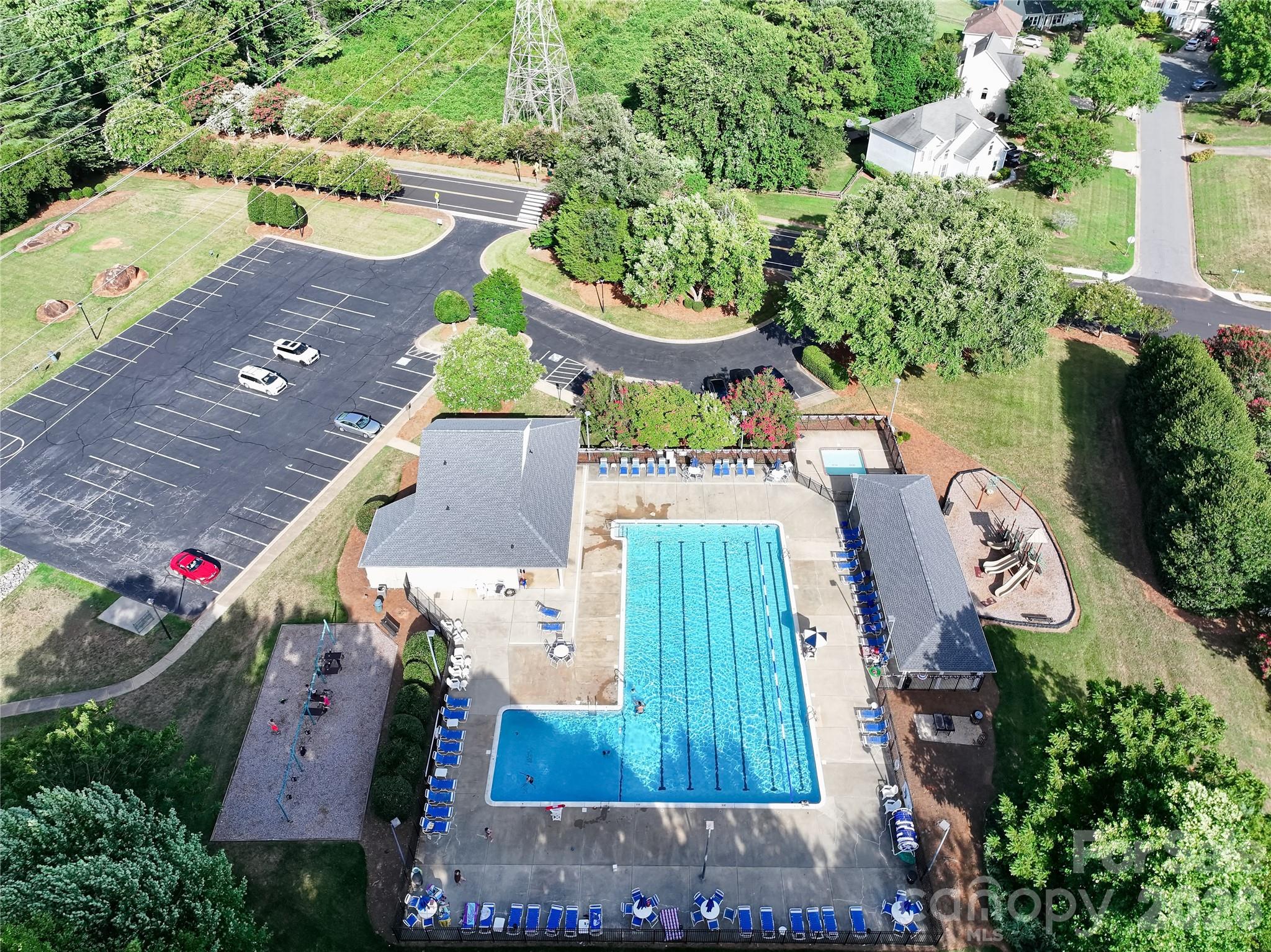 12321 Sparkling Way — Huntersville
