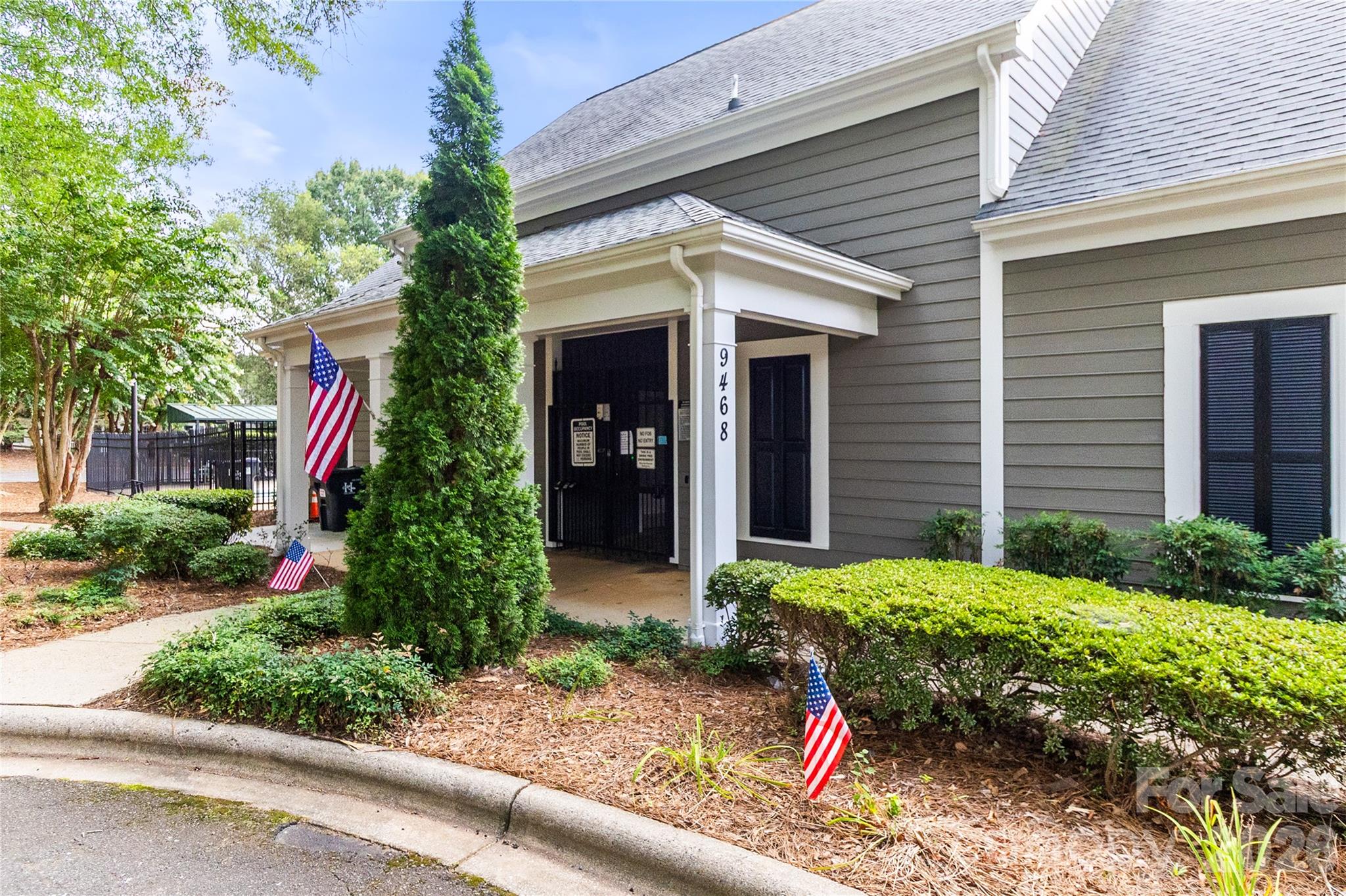 12321 Sparkling Way — Huntersville