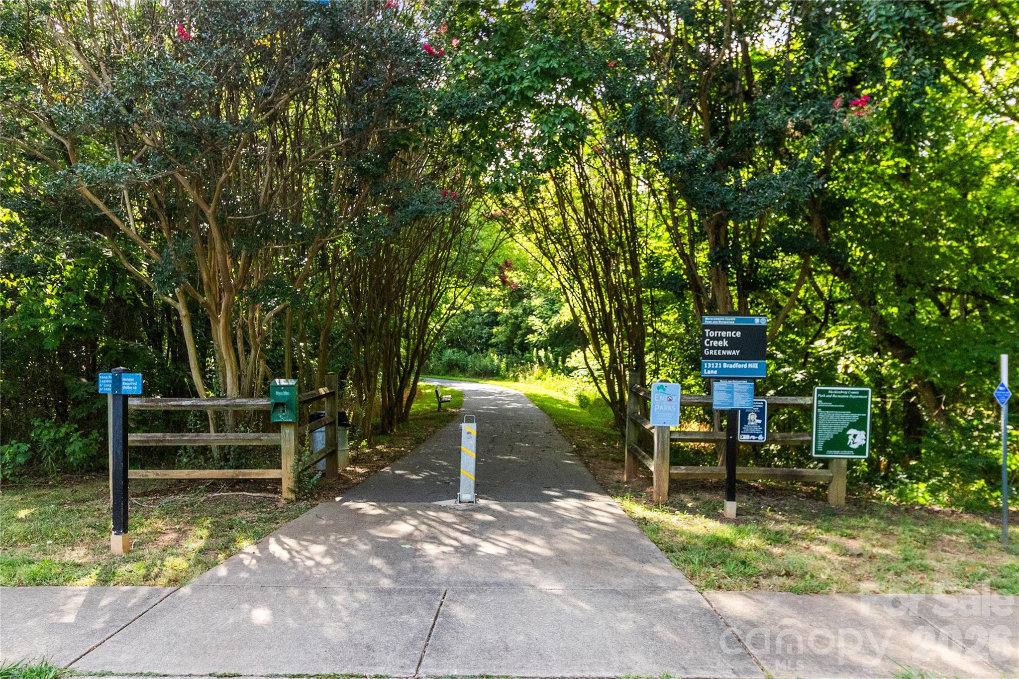 12321 Sparkling Way — Huntersville