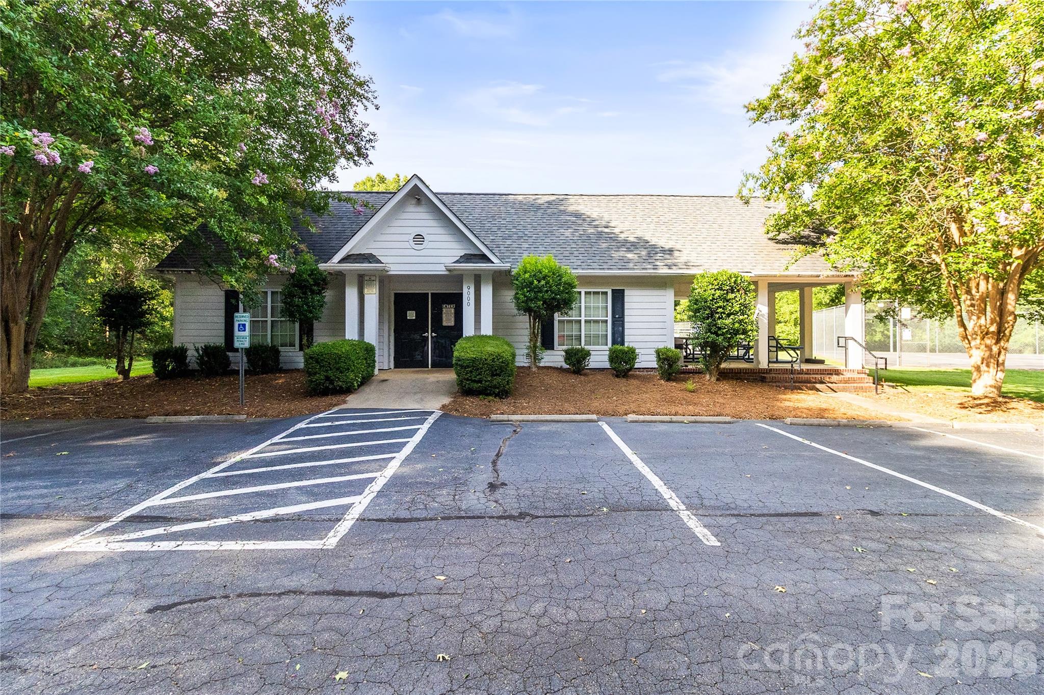 12321 Sparkling Way — Huntersville