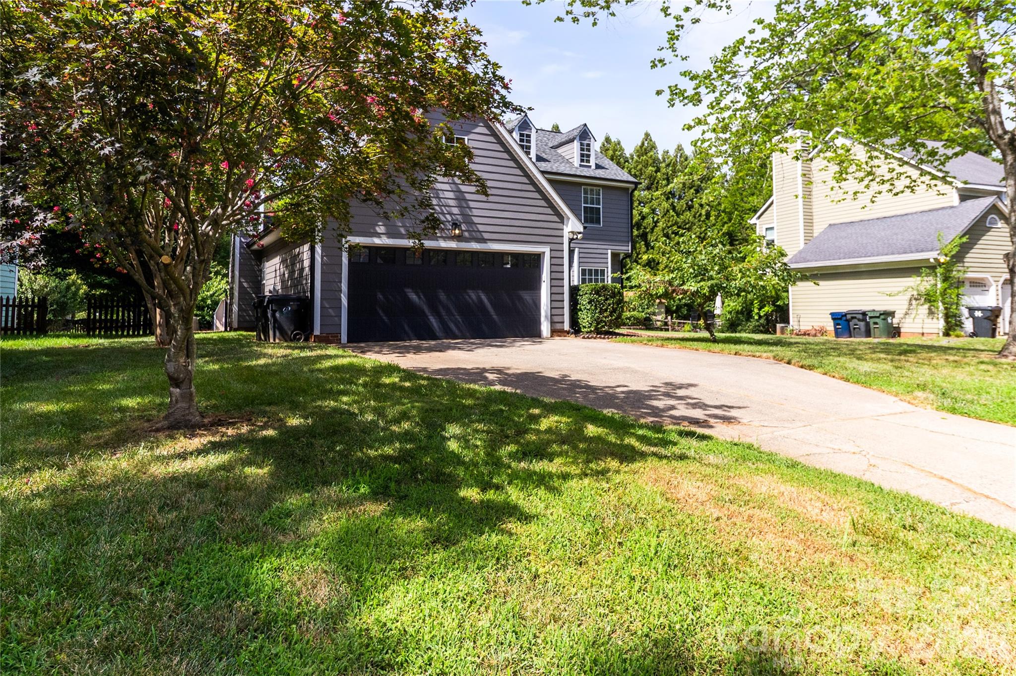 12321 Sparkling Way — Huntersville