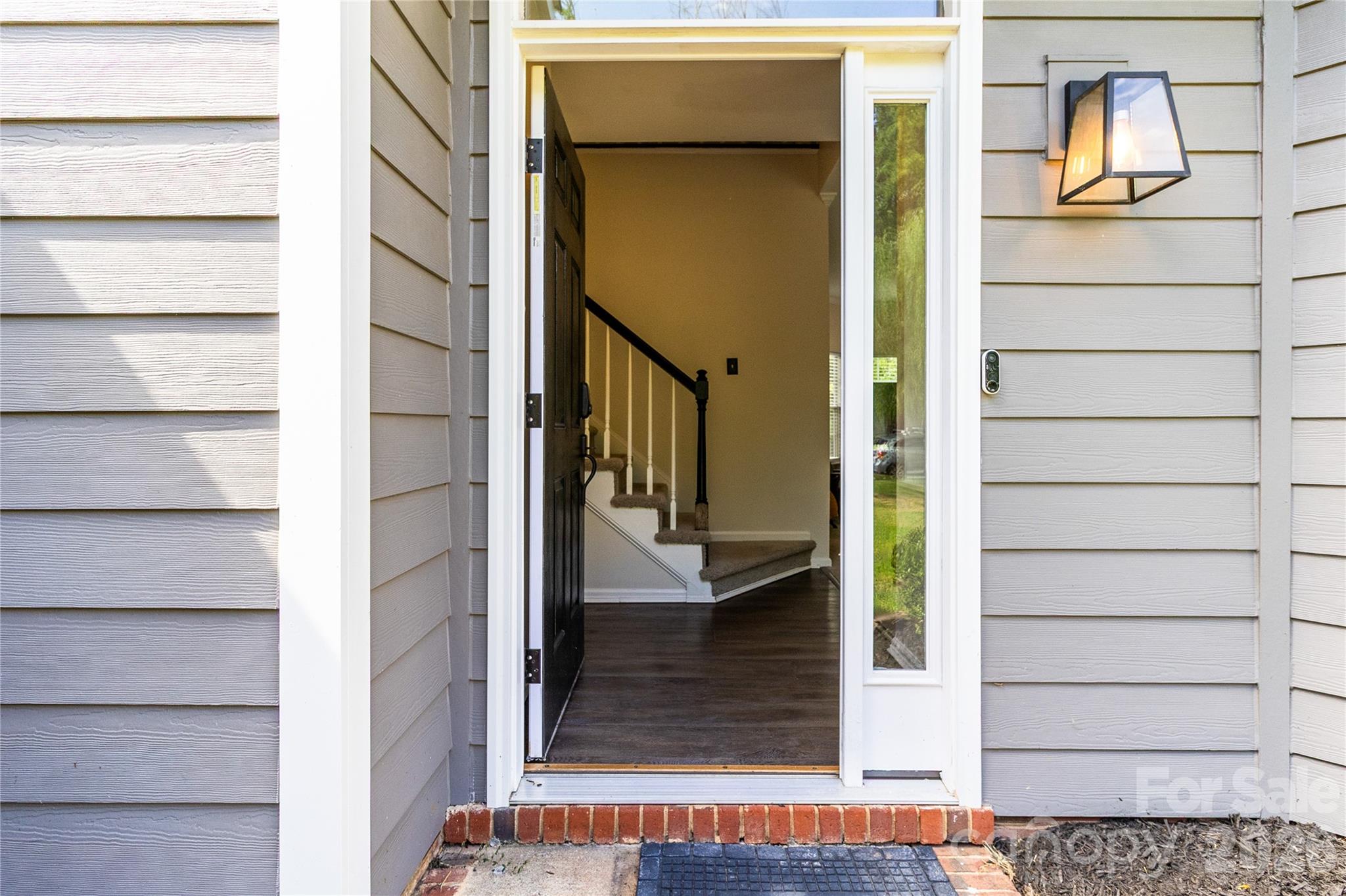 12321 Sparkling Way — Huntersville