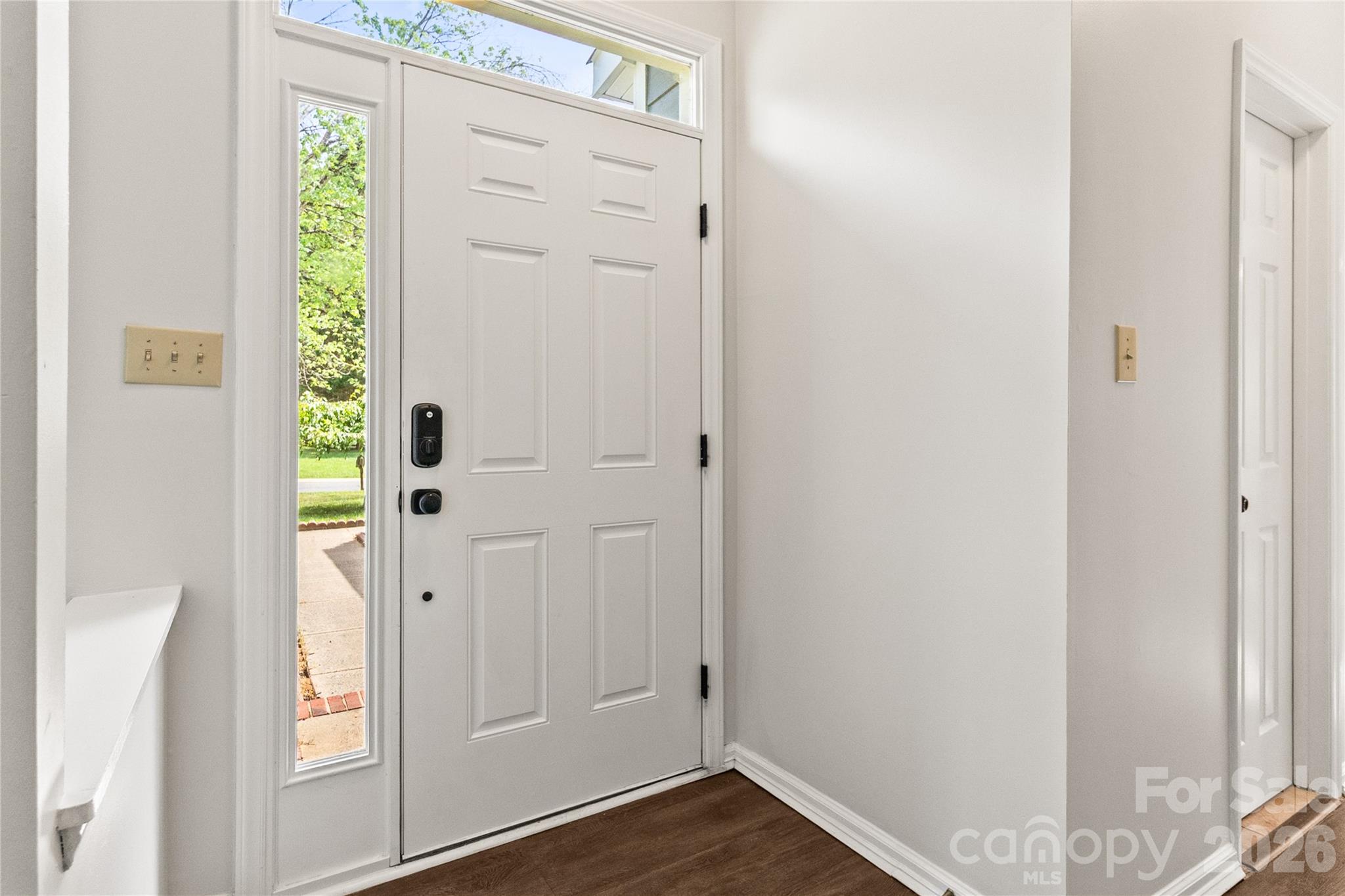 12321 Sparkling Way — Huntersville