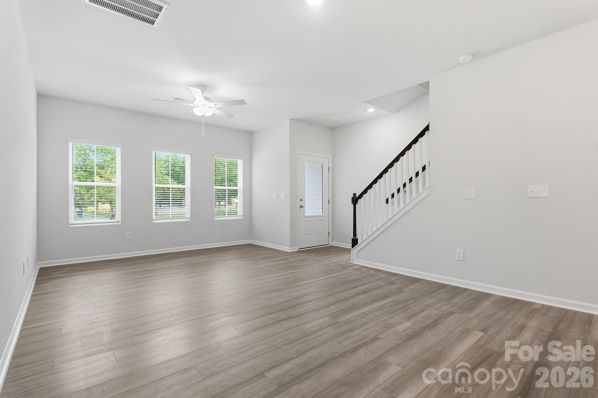 4614 Lakeview Road — Charlotte
