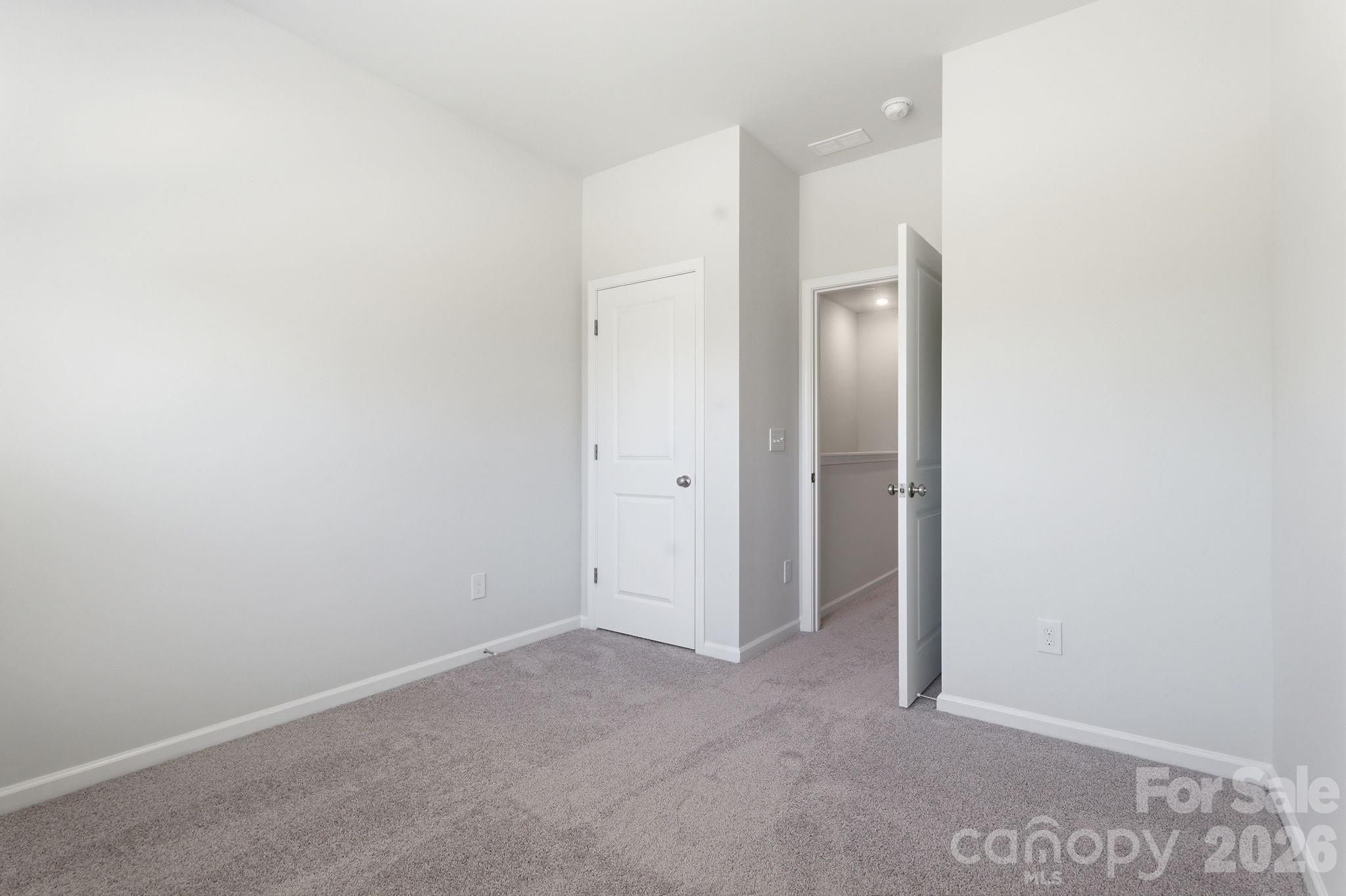 4628 Lakeview Road — Charlotte
