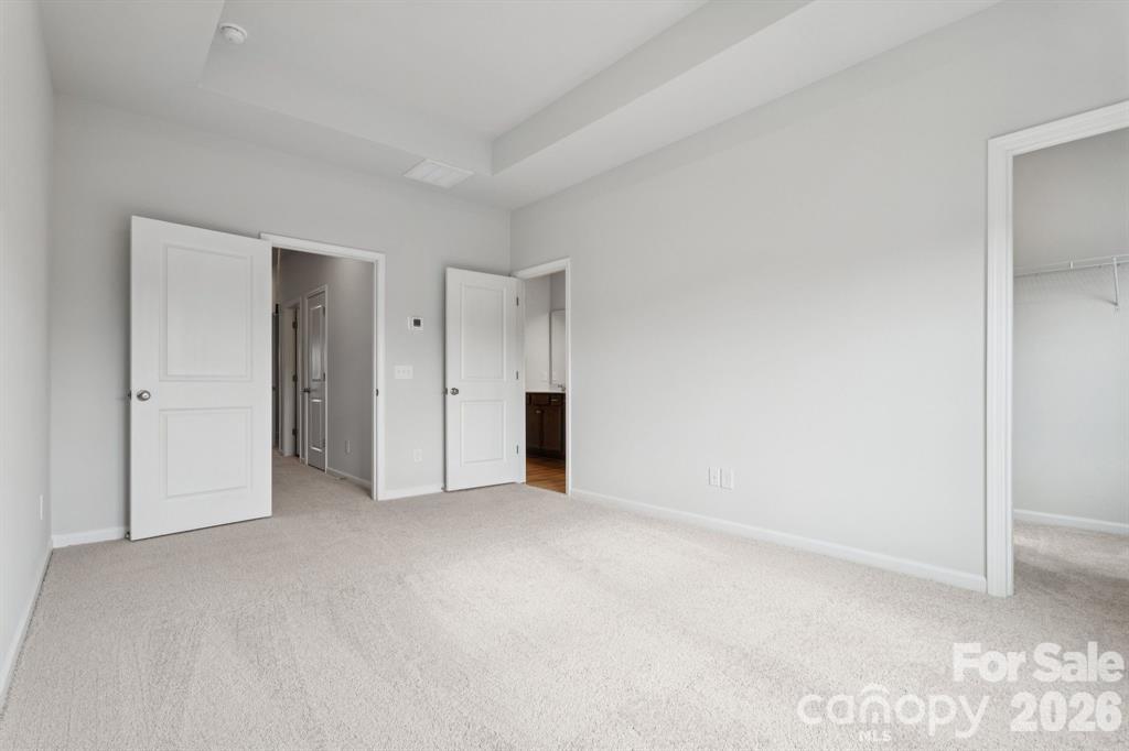 4628 Lakeview Road — Charlotte