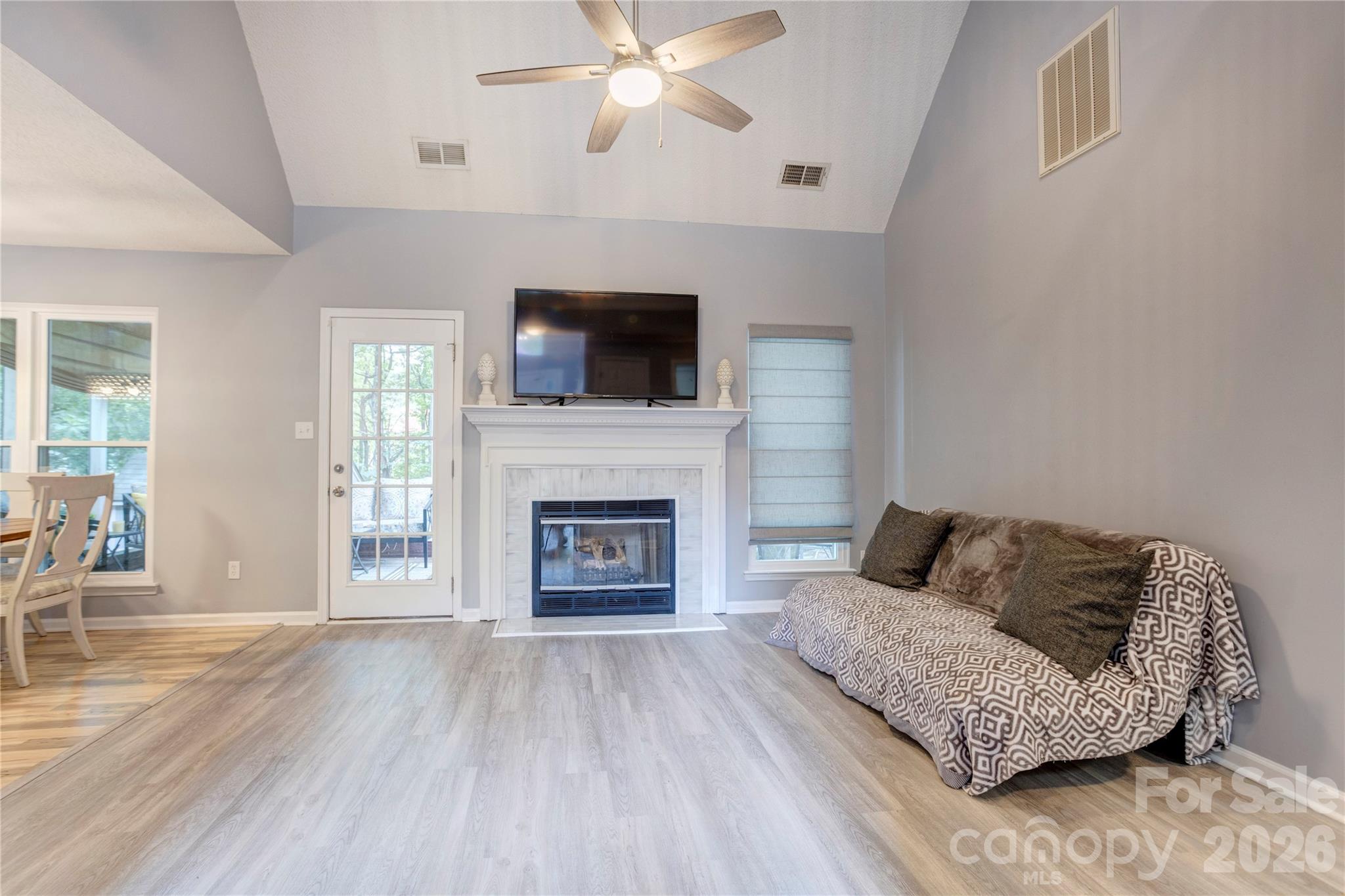 3688 Lake Spring Avenue NW — Concord