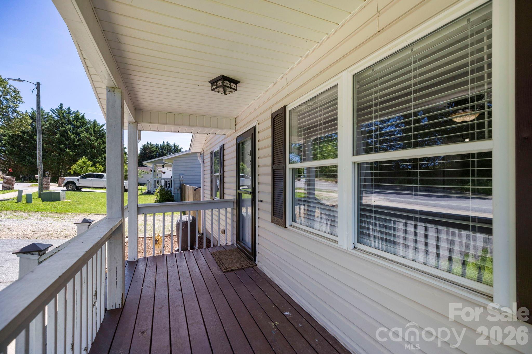 51 Kay Thomas Drive — Hendersonville