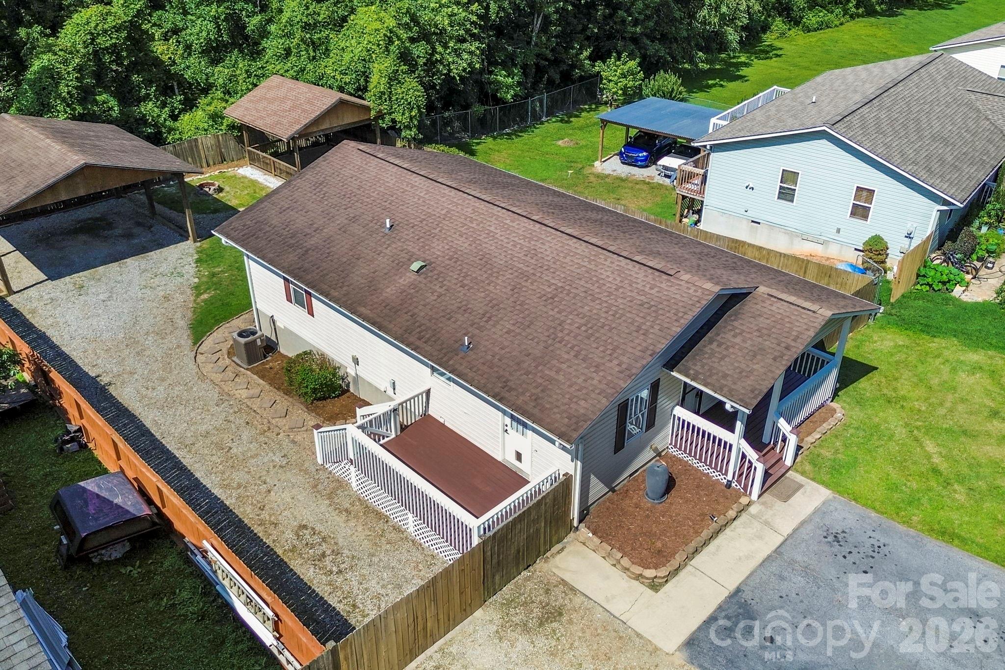 51 Kay Thomas Drive — Hendersonville