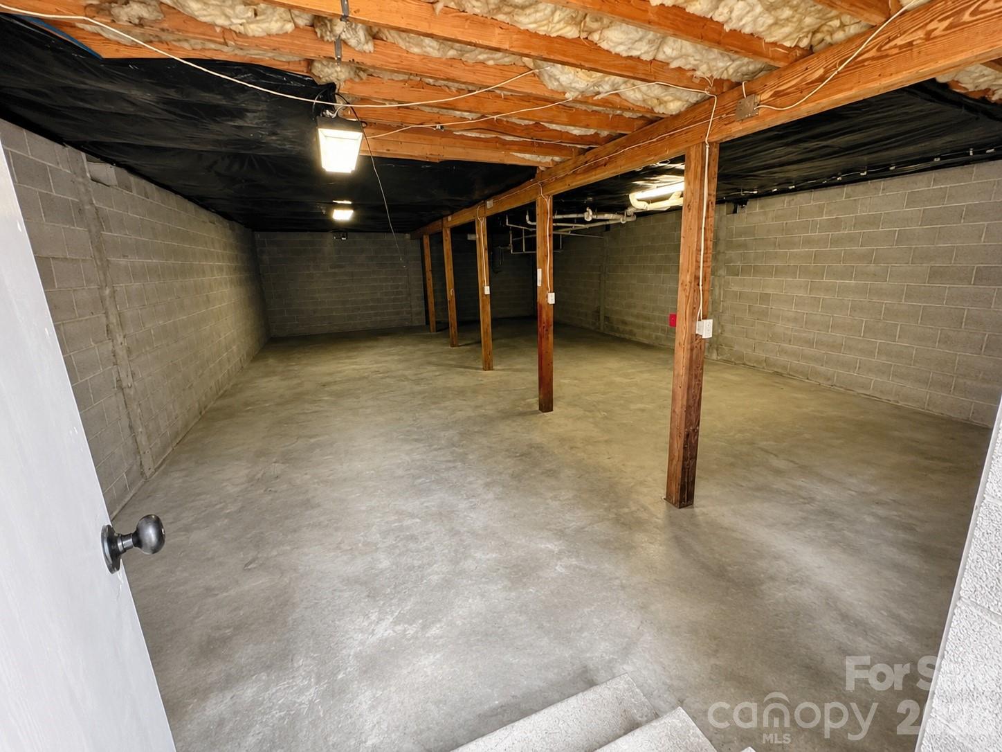 51 Kay Thomas Drive — Hendersonville