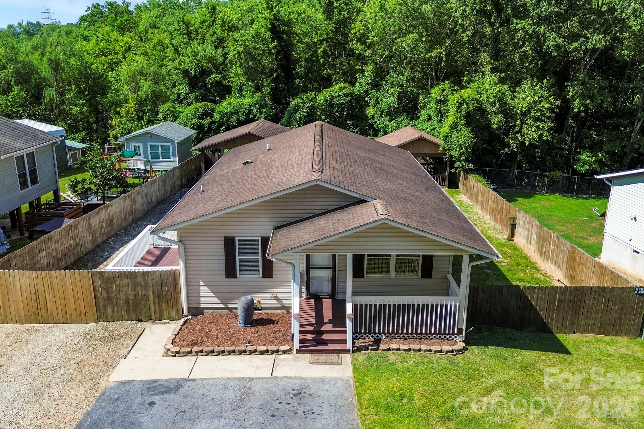 51 Kay Thomas Drive — Hendersonville