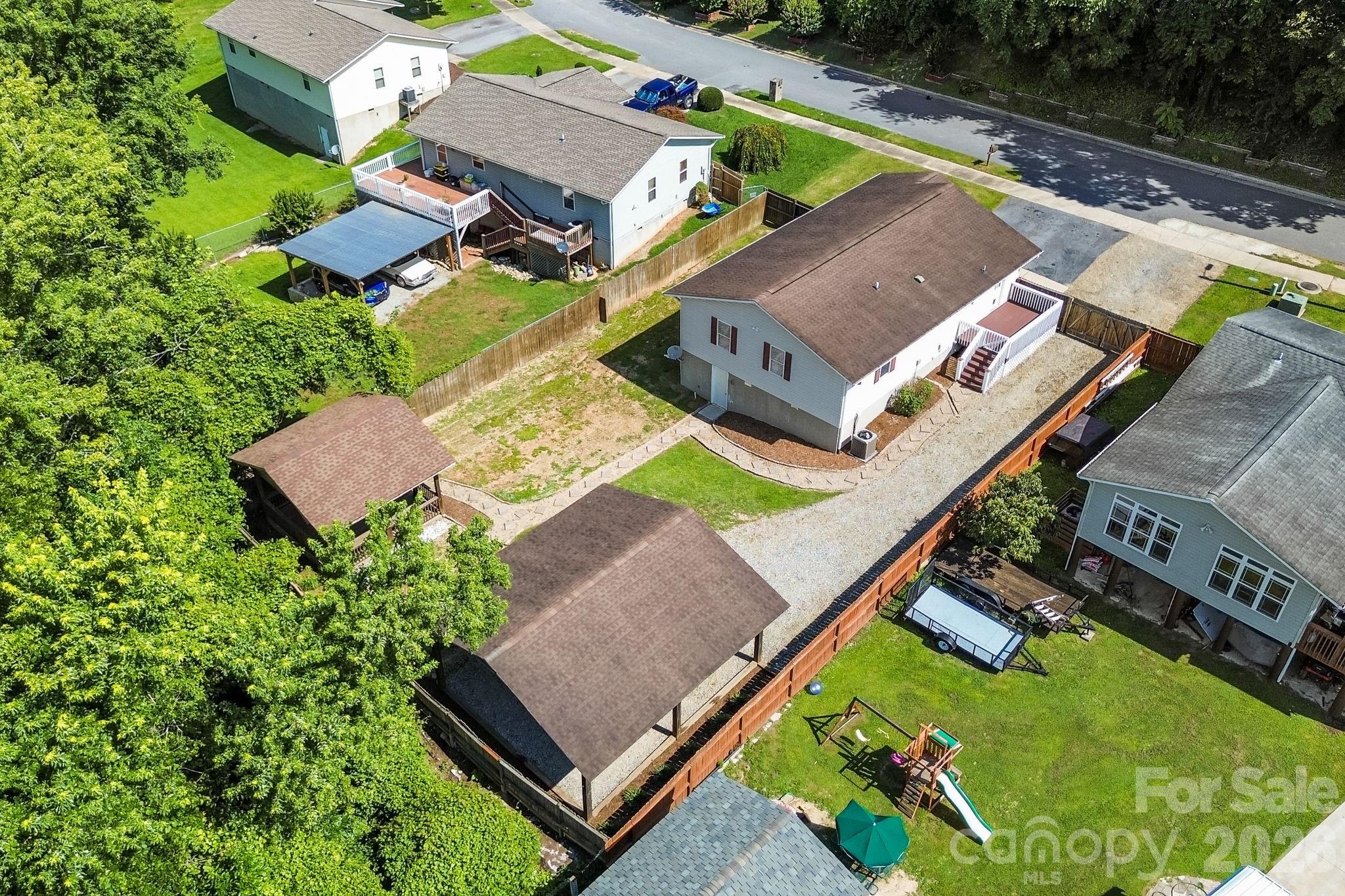 51 Kay Thomas Drive — Hendersonville