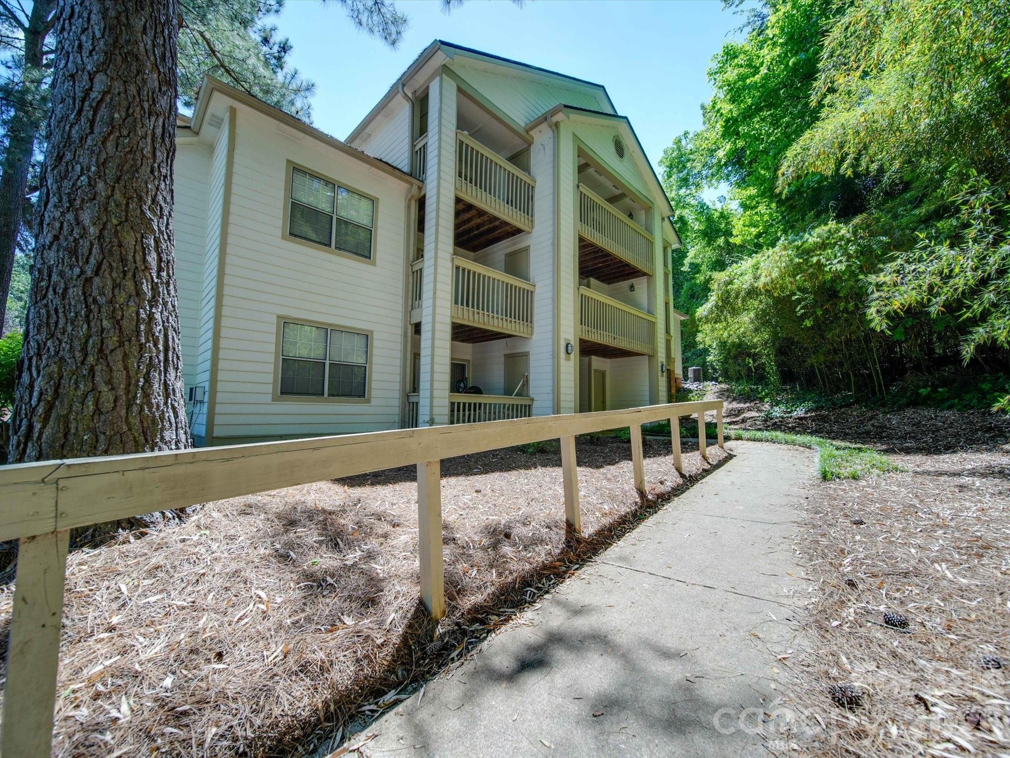 1052 Churchill Downs Court #I — Charlotte