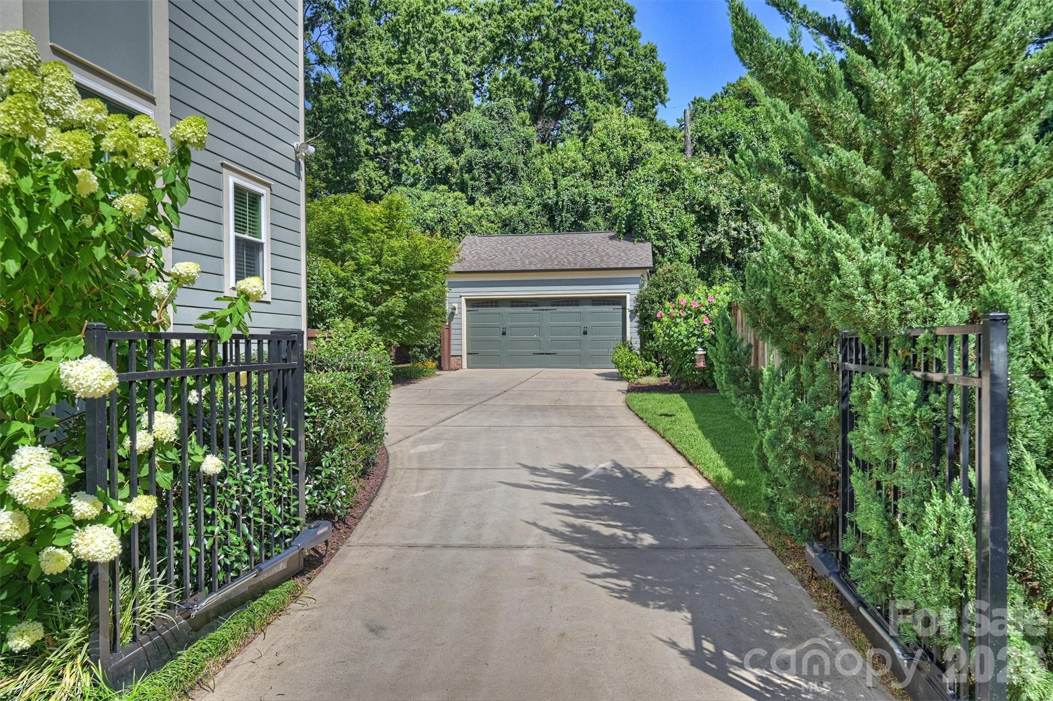 2829 Attaberry Drive — Charlotte