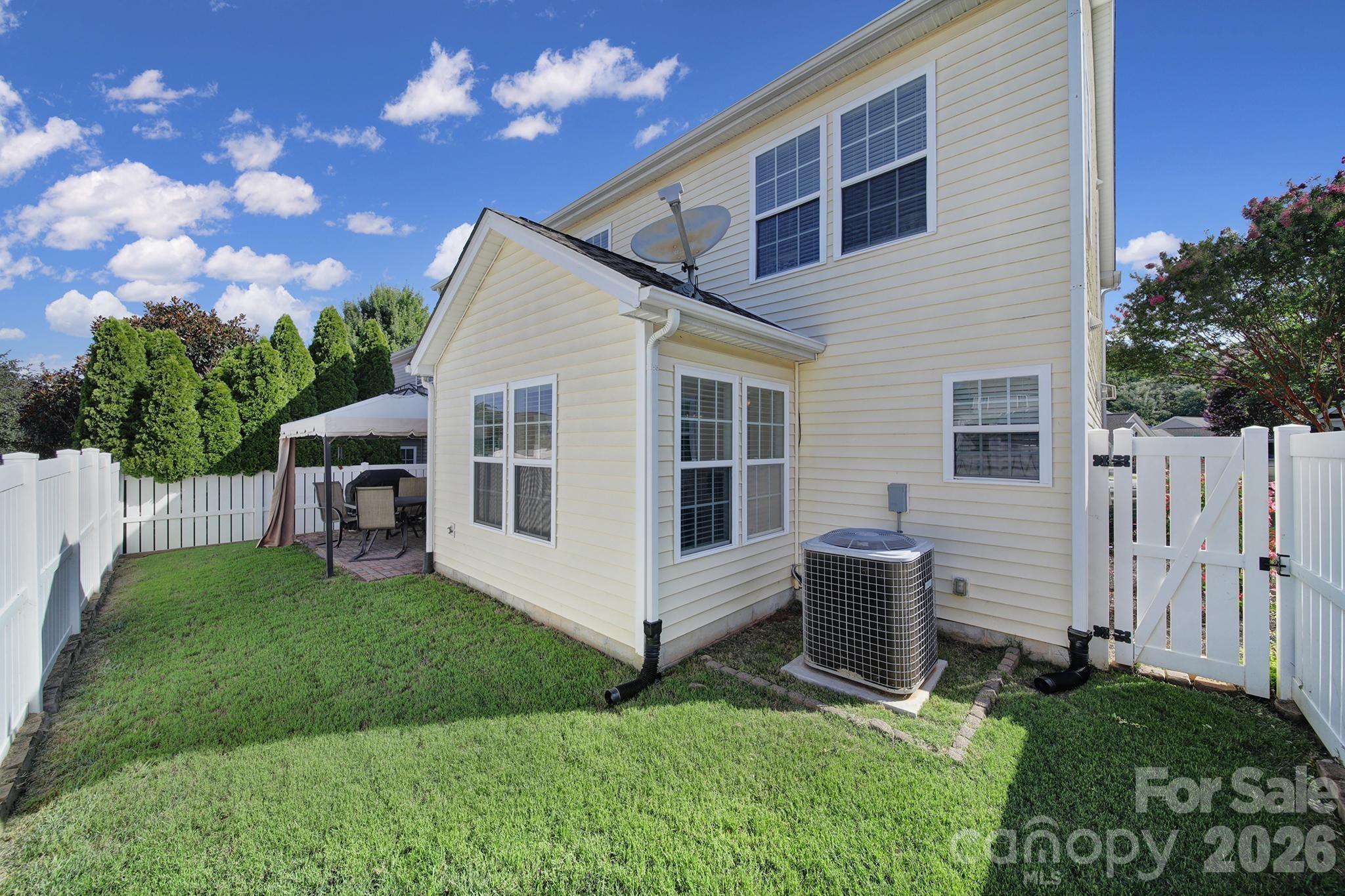 4041 Abbotsbury Drive — Fort Mill