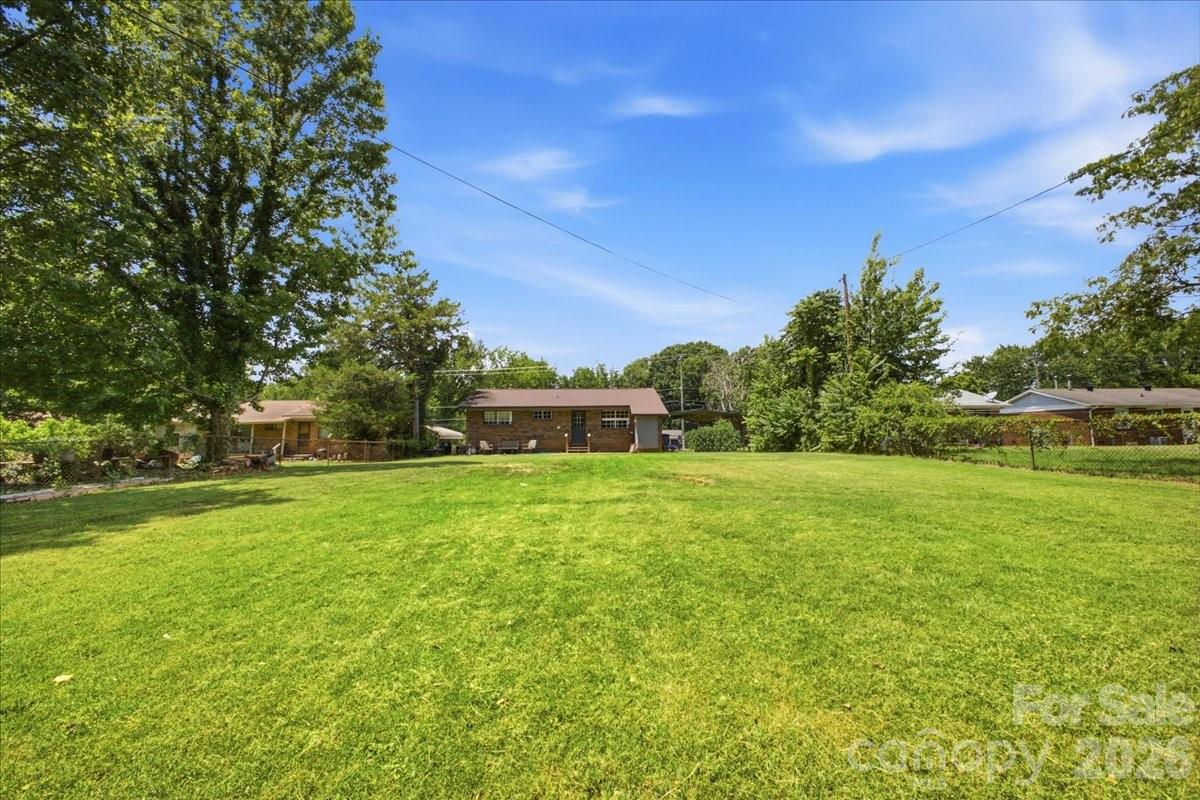 2521 Alleghany Street — Charlotte