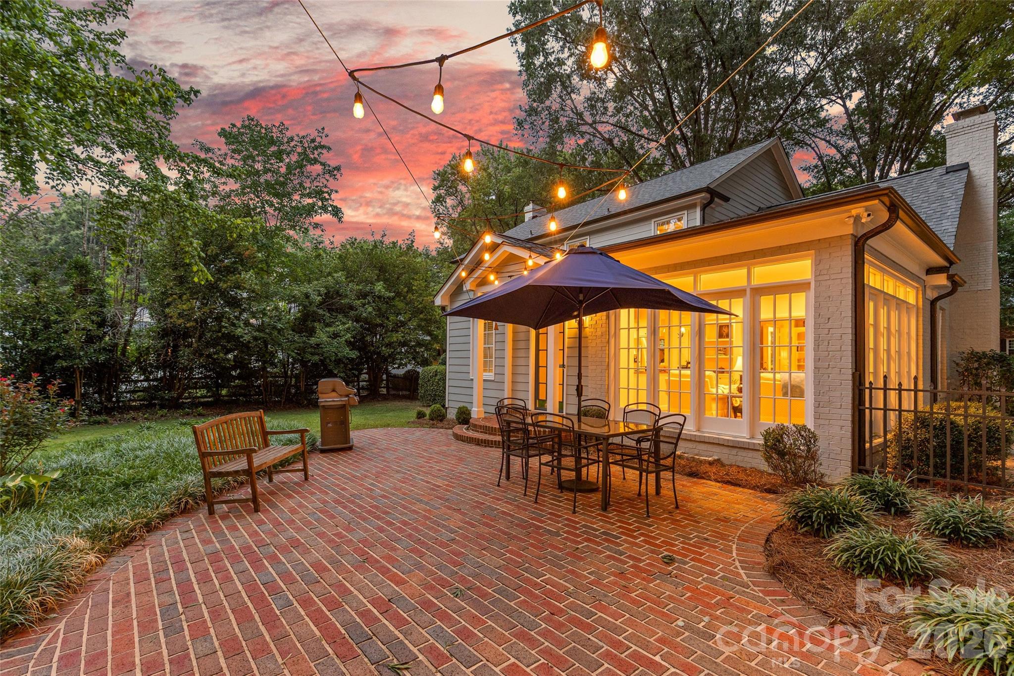 2501 Valencia Terrace — Charlotte