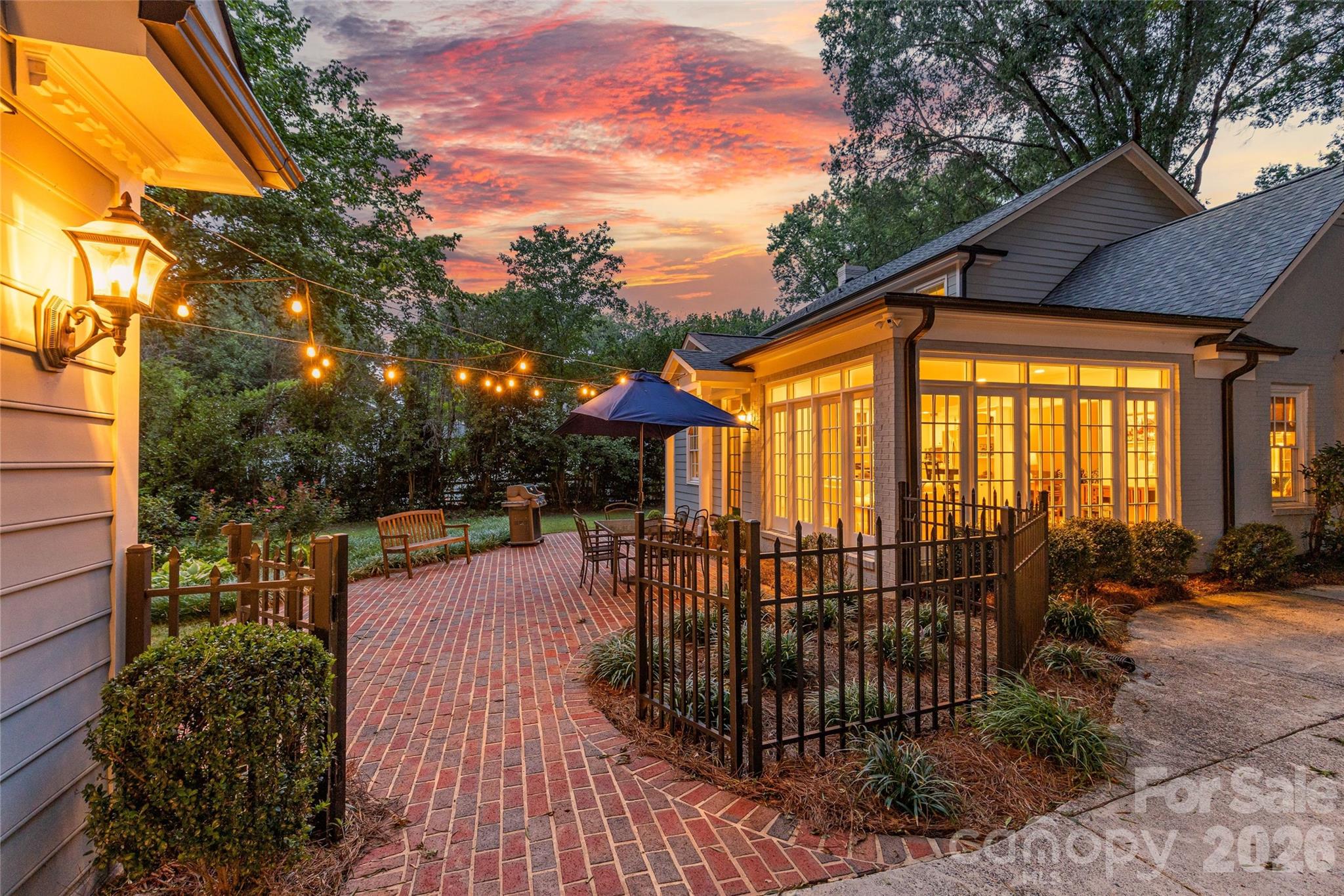 2501 Valencia Terrace — Charlotte