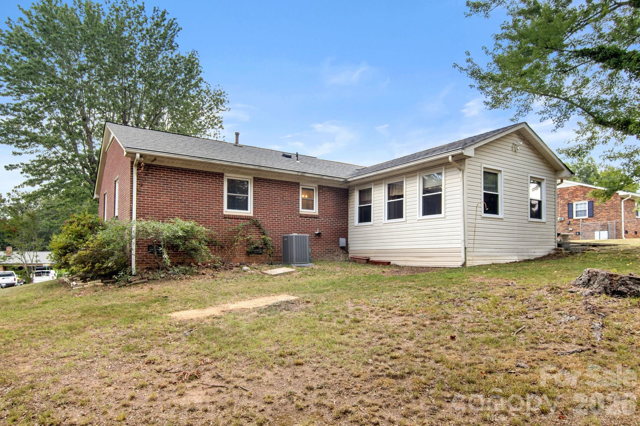 307 Somerset Drive — Kings Mountain