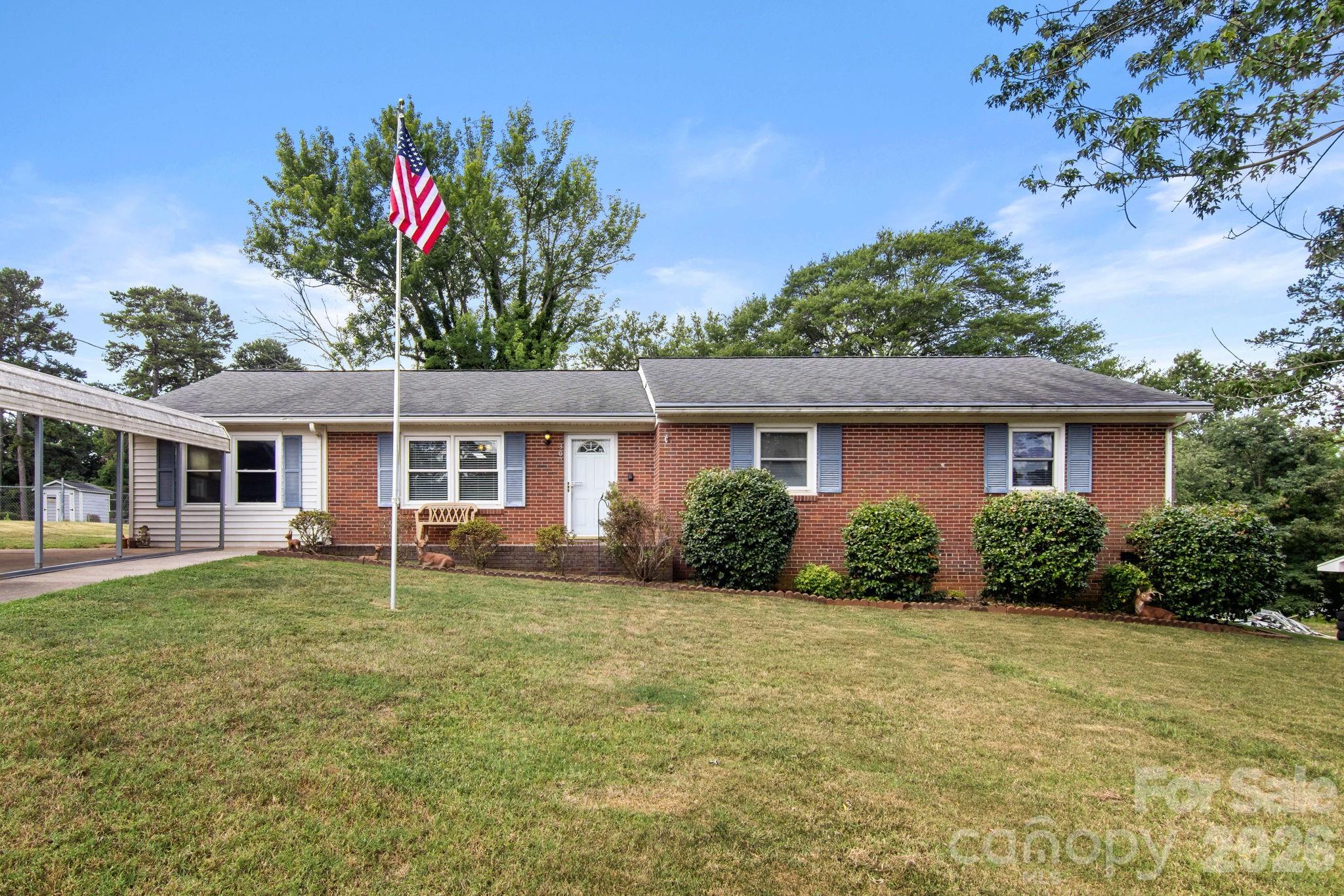 307 Somerset Drive — Kings Mountain