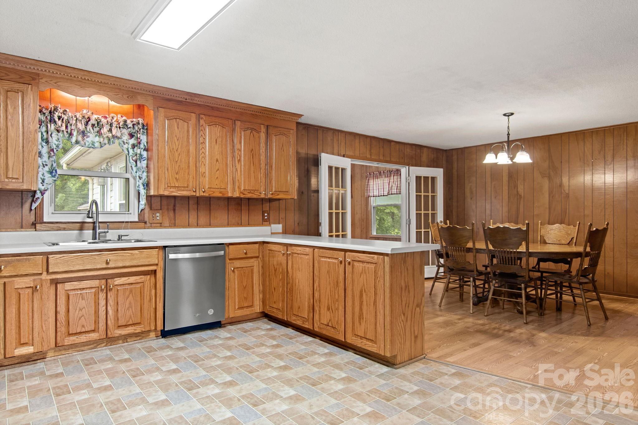307 Somerset Drive — Kings Mountain