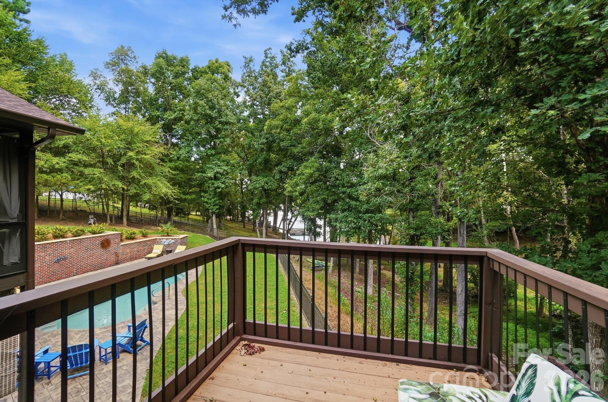 2055 Tiger Paw Lane — York