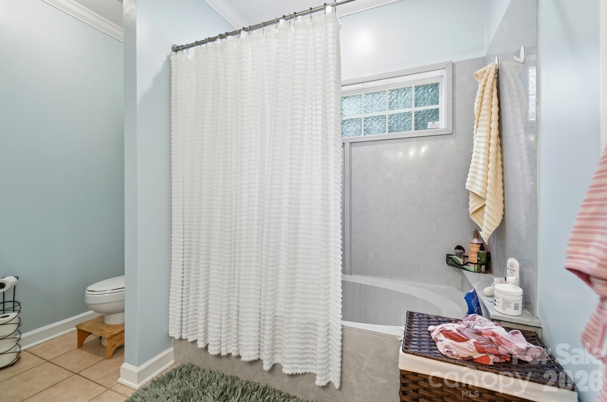 2055 Tiger Paw Lane — York