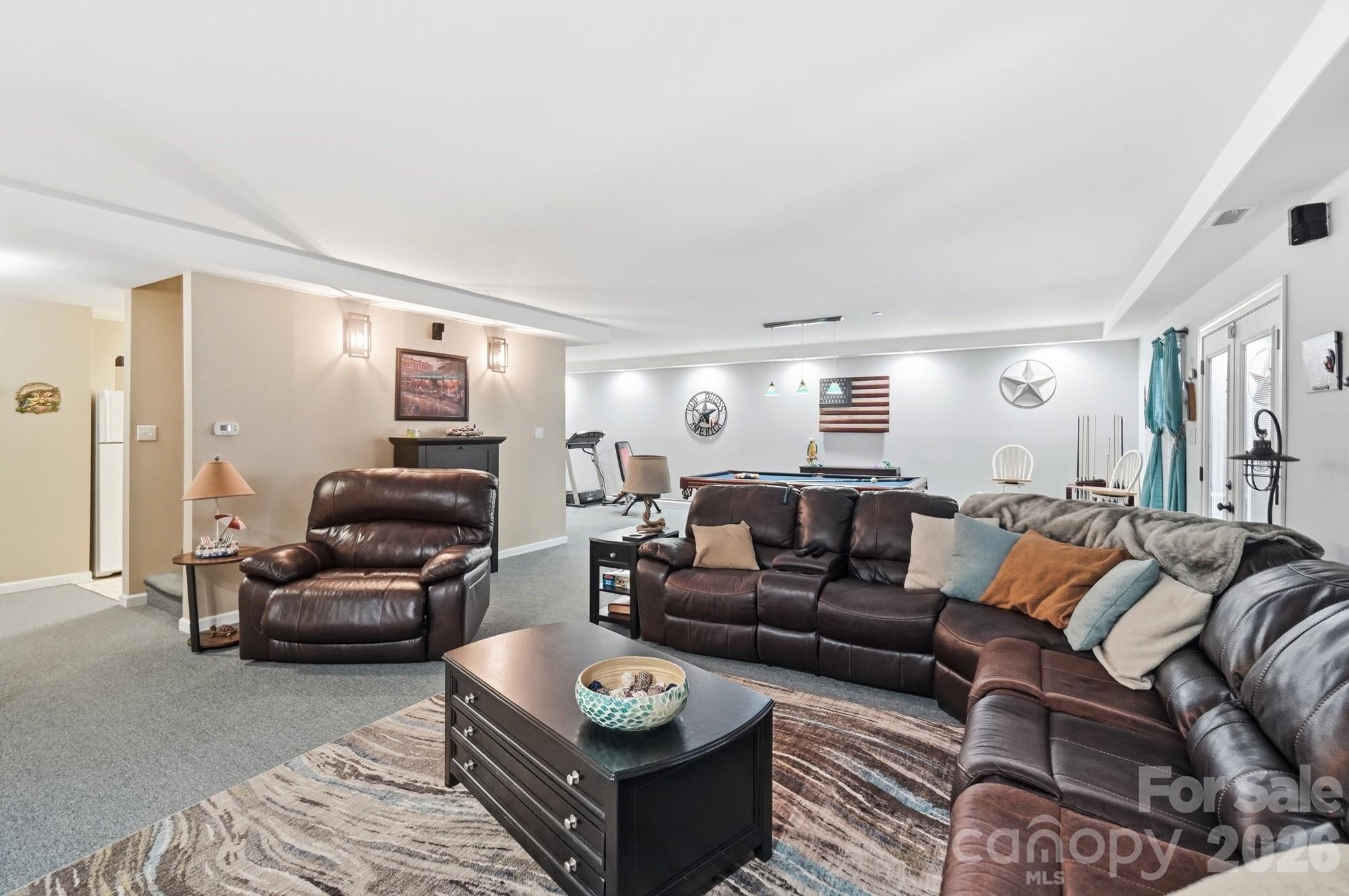2055 Tiger Paw Lane — York