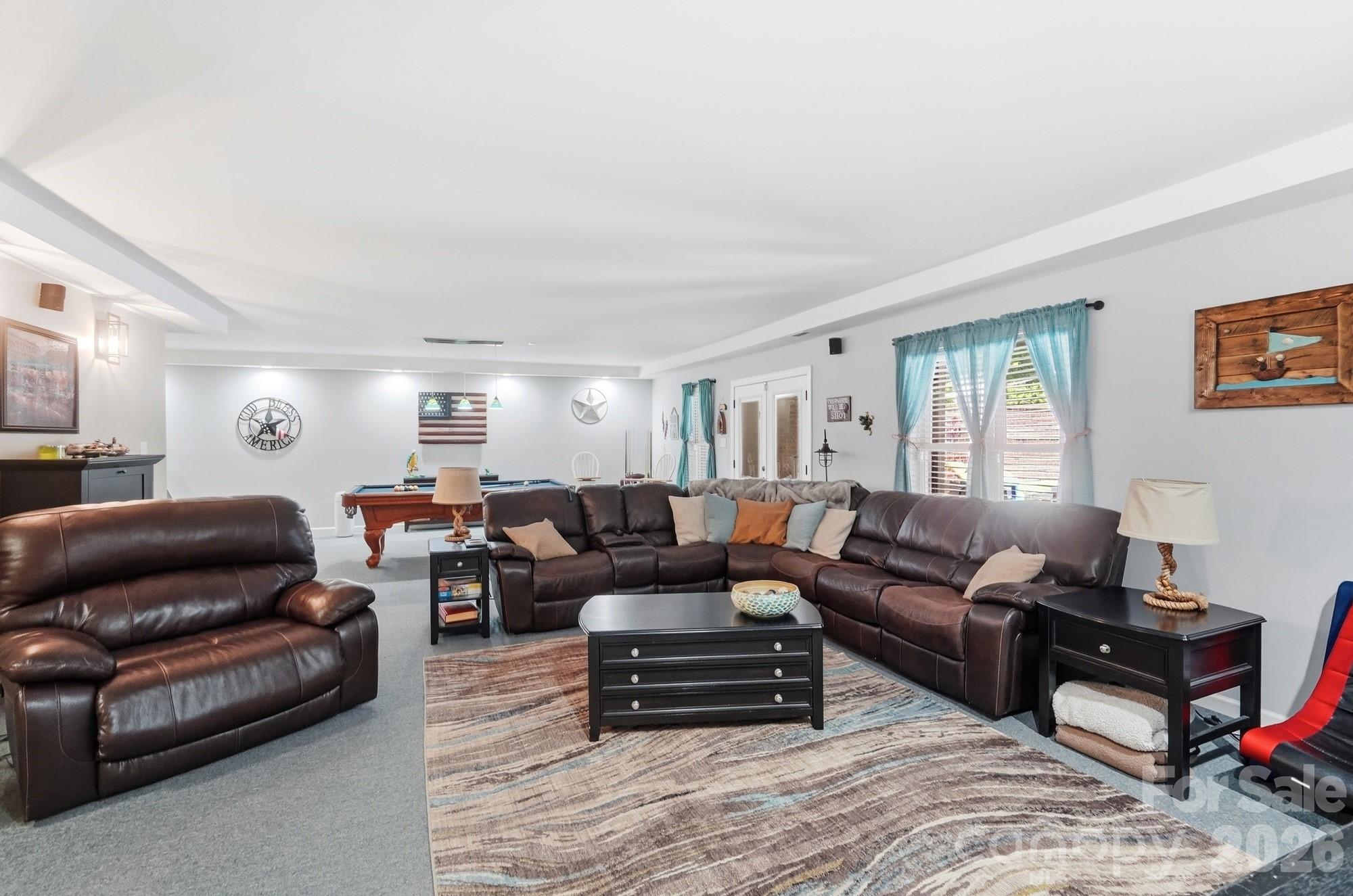 2055 Tiger Paw Lane — York
