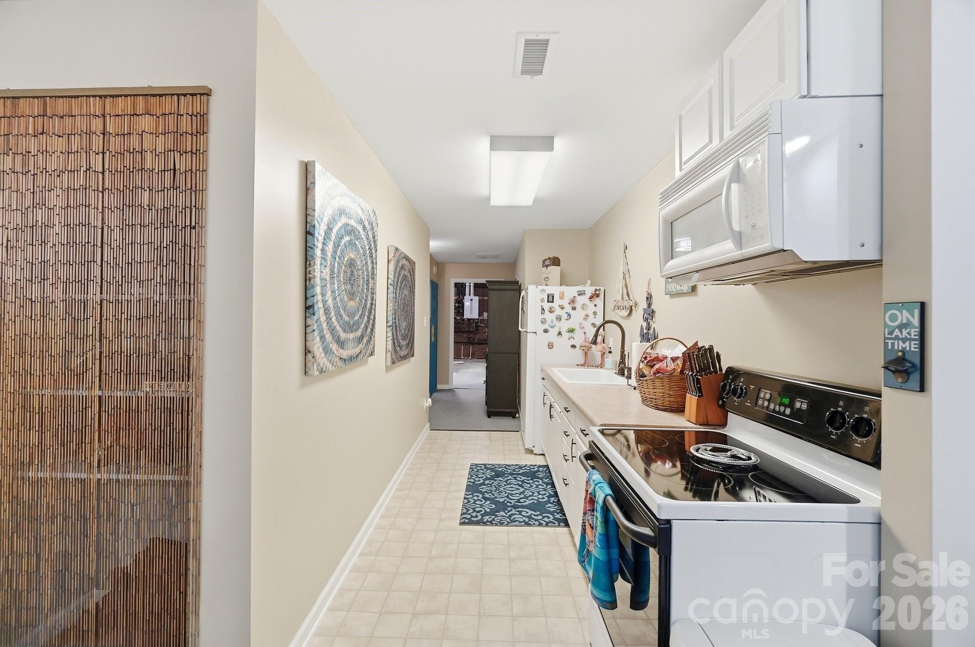 2055 Tiger Paw Lane — York