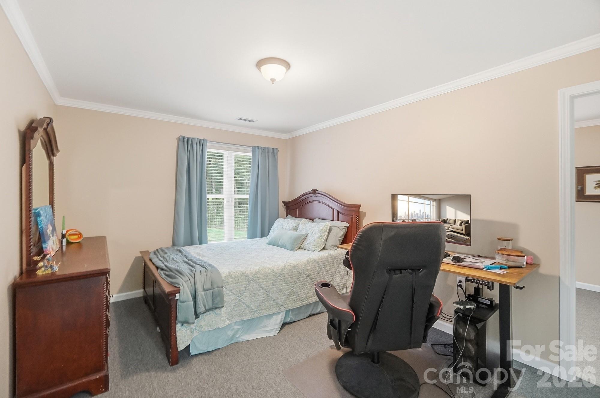 2055 Tiger Paw Lane — York