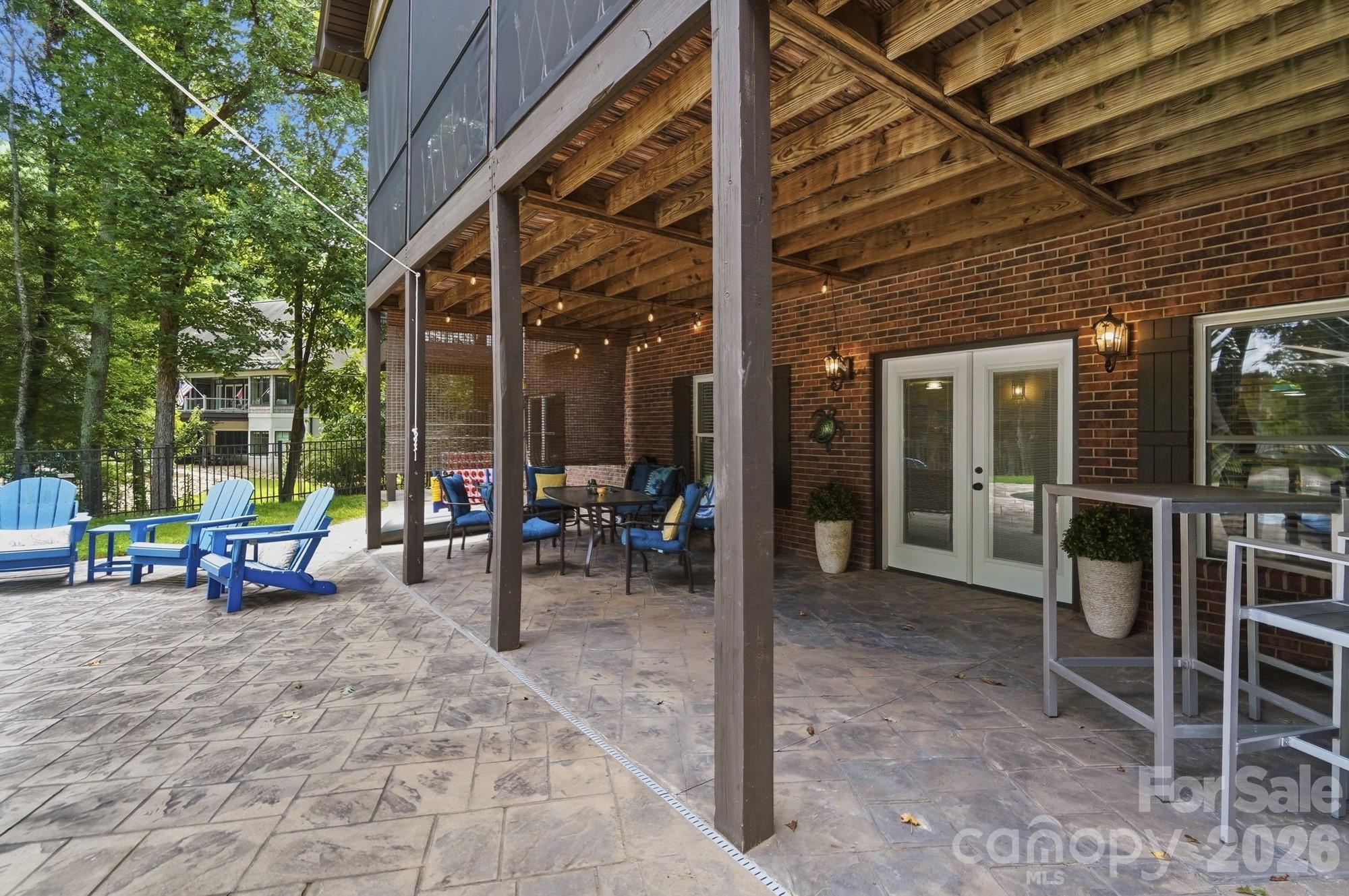 2055 Tiger Paw Lane — York