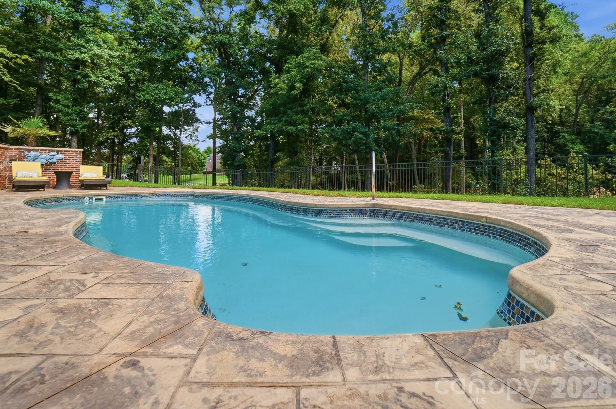2055 Tiger Paw Lane — York