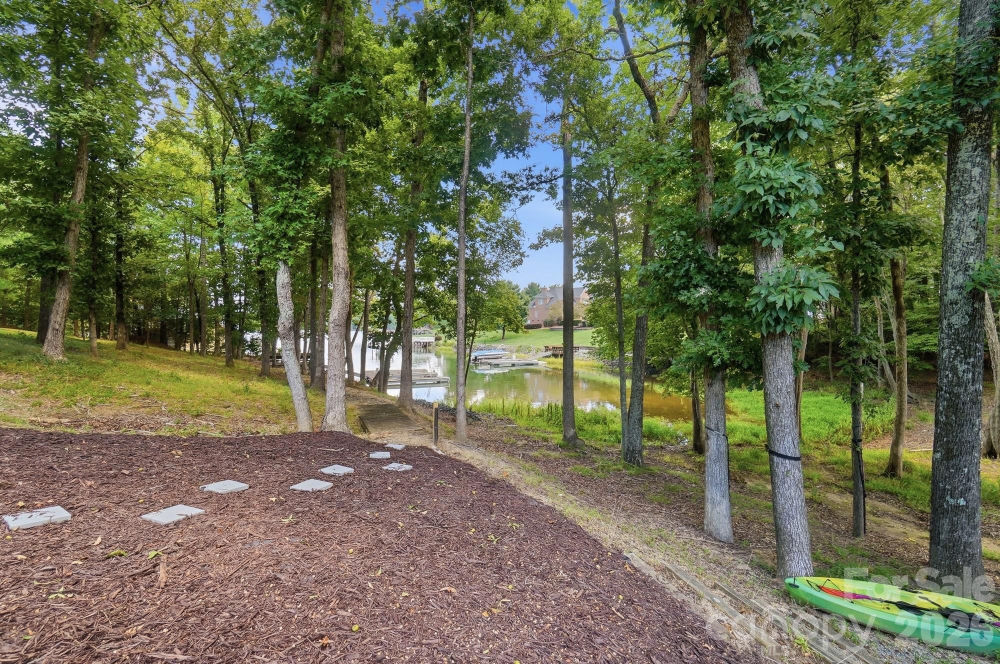 2055 Tiger Paw Lane — York