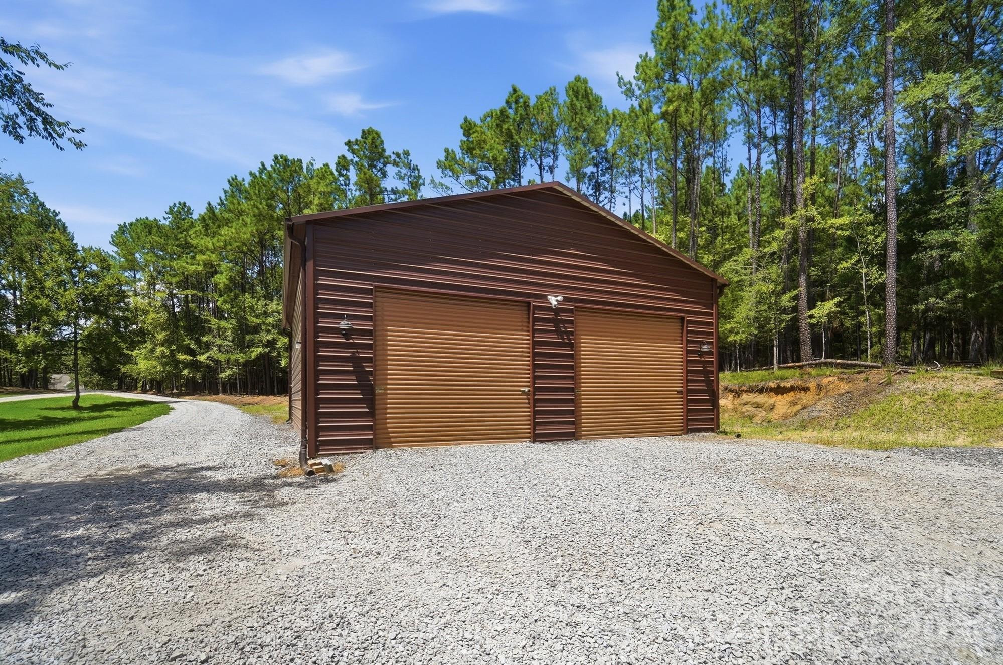 2055 Tiger Paw Lane — York