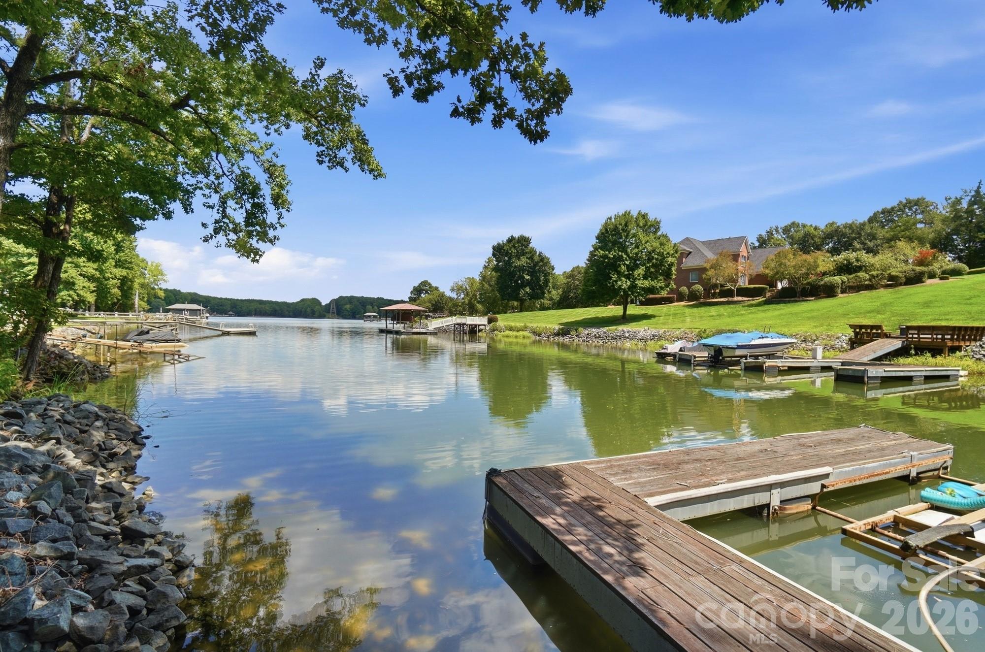 2055 Tiger Paw Lane — York