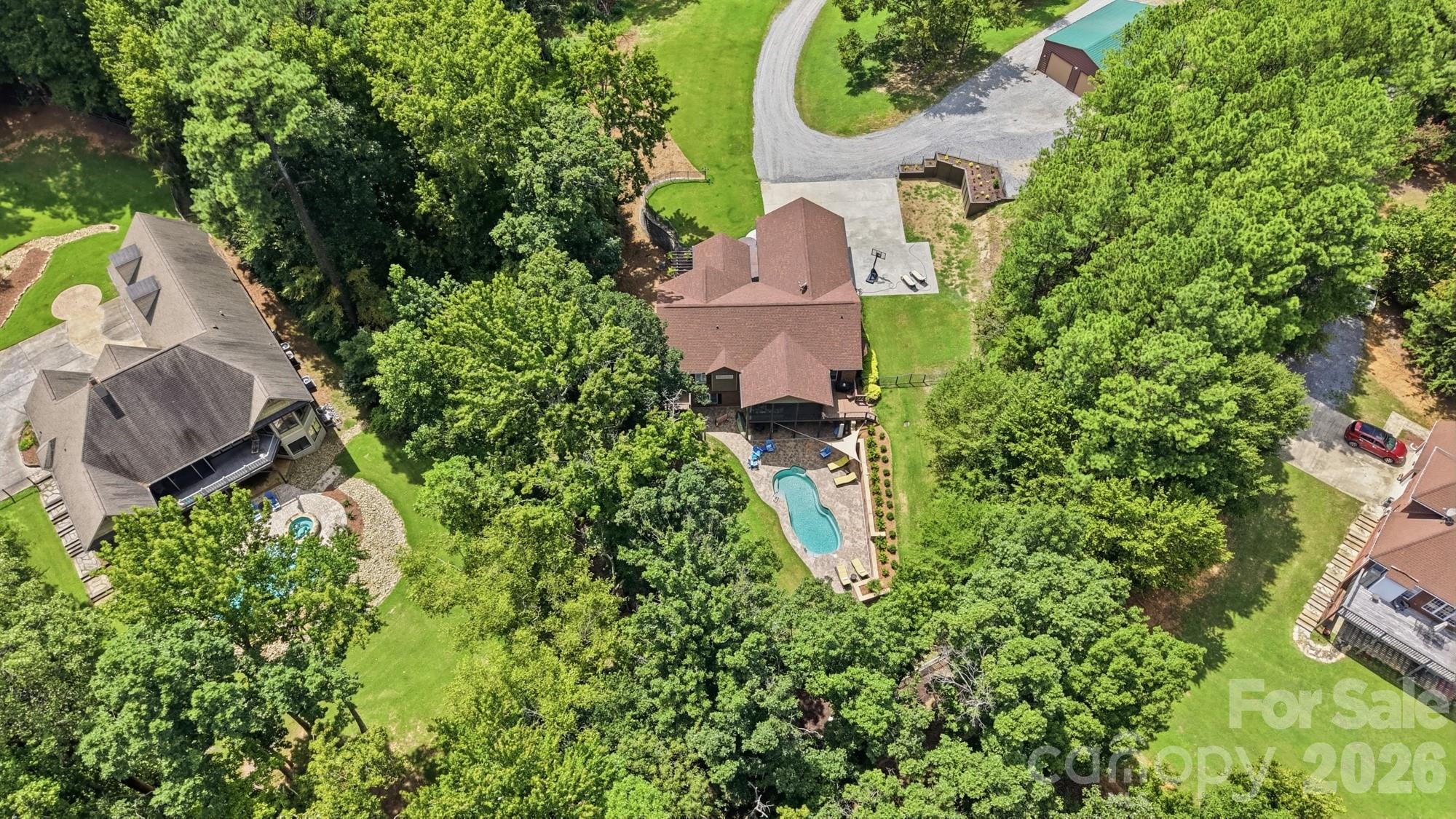 2055 Tiger Paw Lane — York