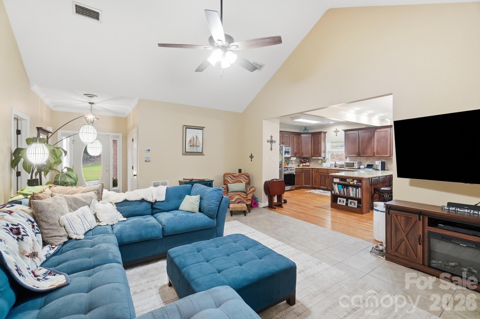 2055 Tiger Paw Lane — York