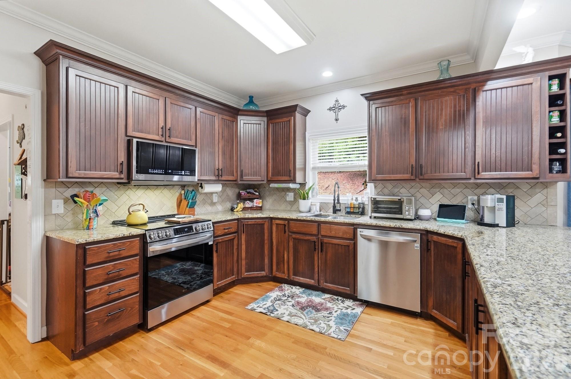 2055 Tiger Paw Lane — York