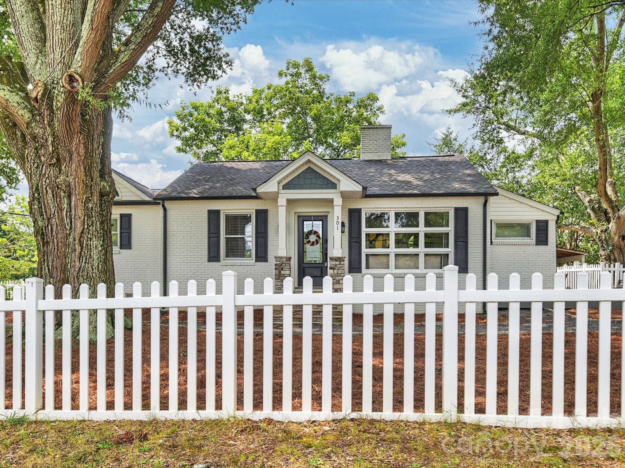 301 Harris Street — Fort Mill