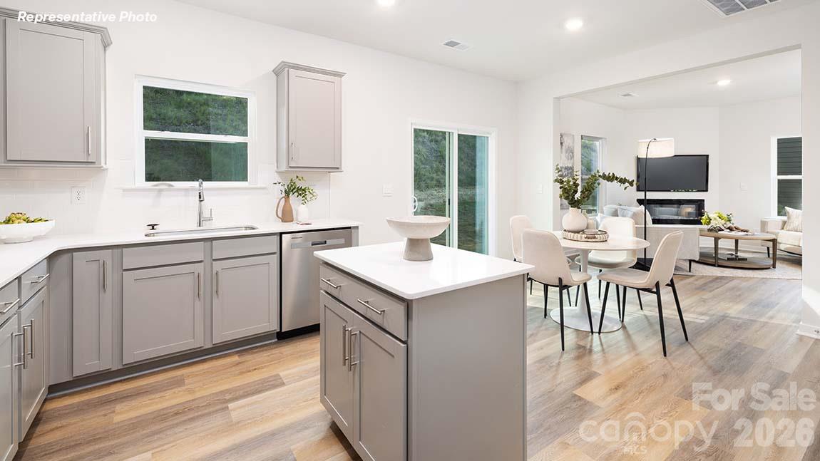 188 Mary Locke Way — Statesville